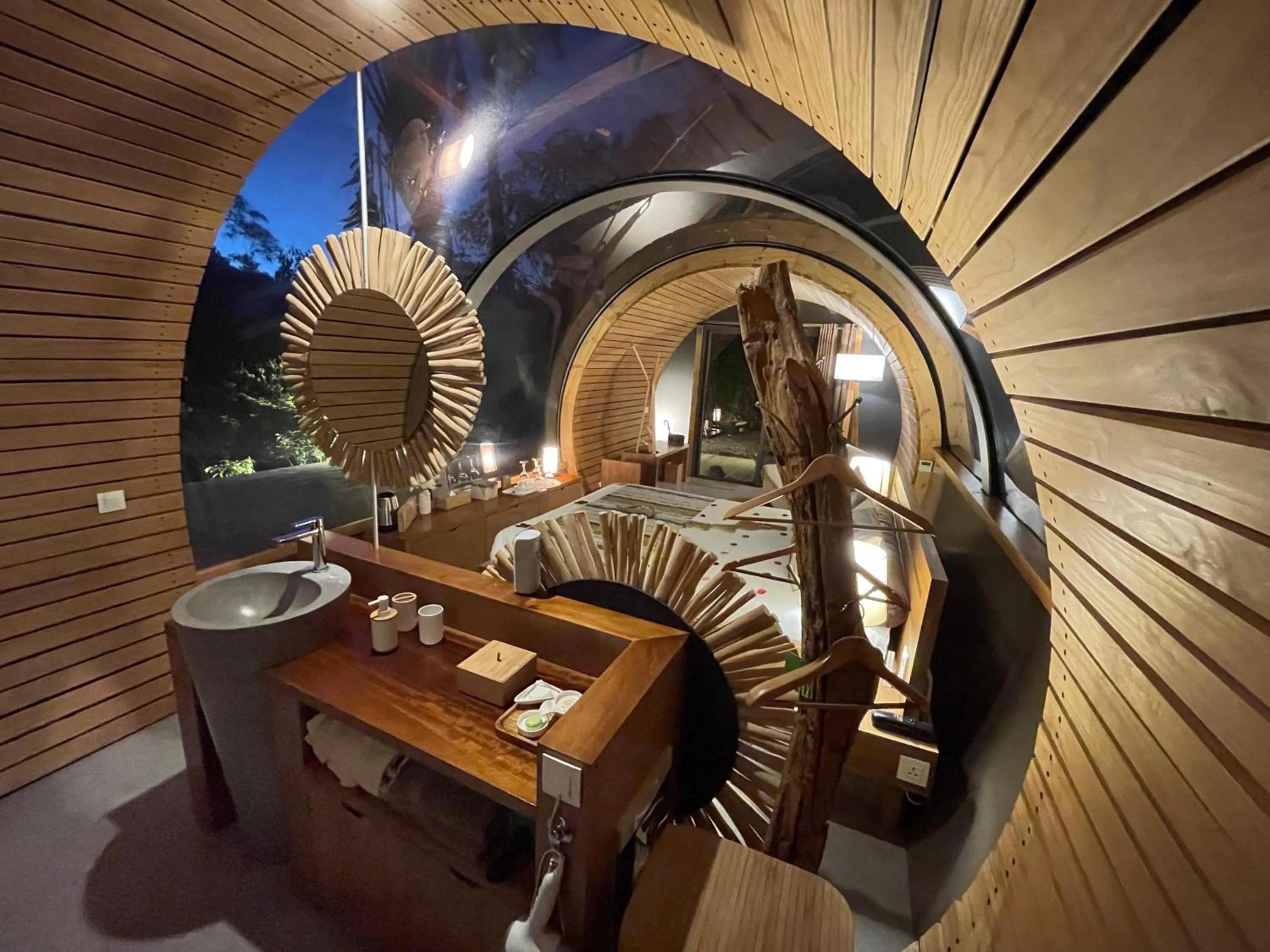 Bathroom in Bubble Lodge Bois Chéri Plantation