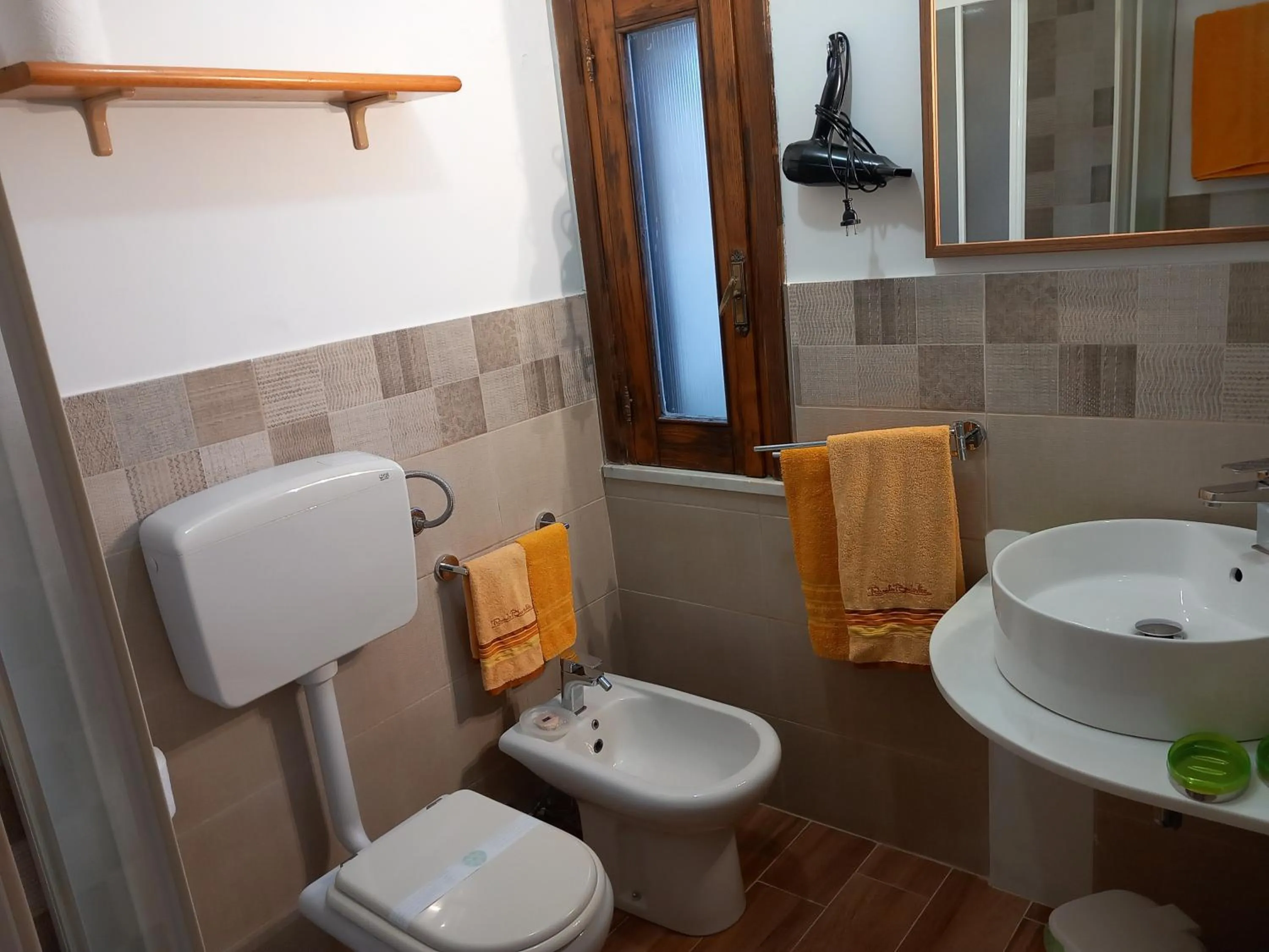 Bathroom in B&B Villa Letizia