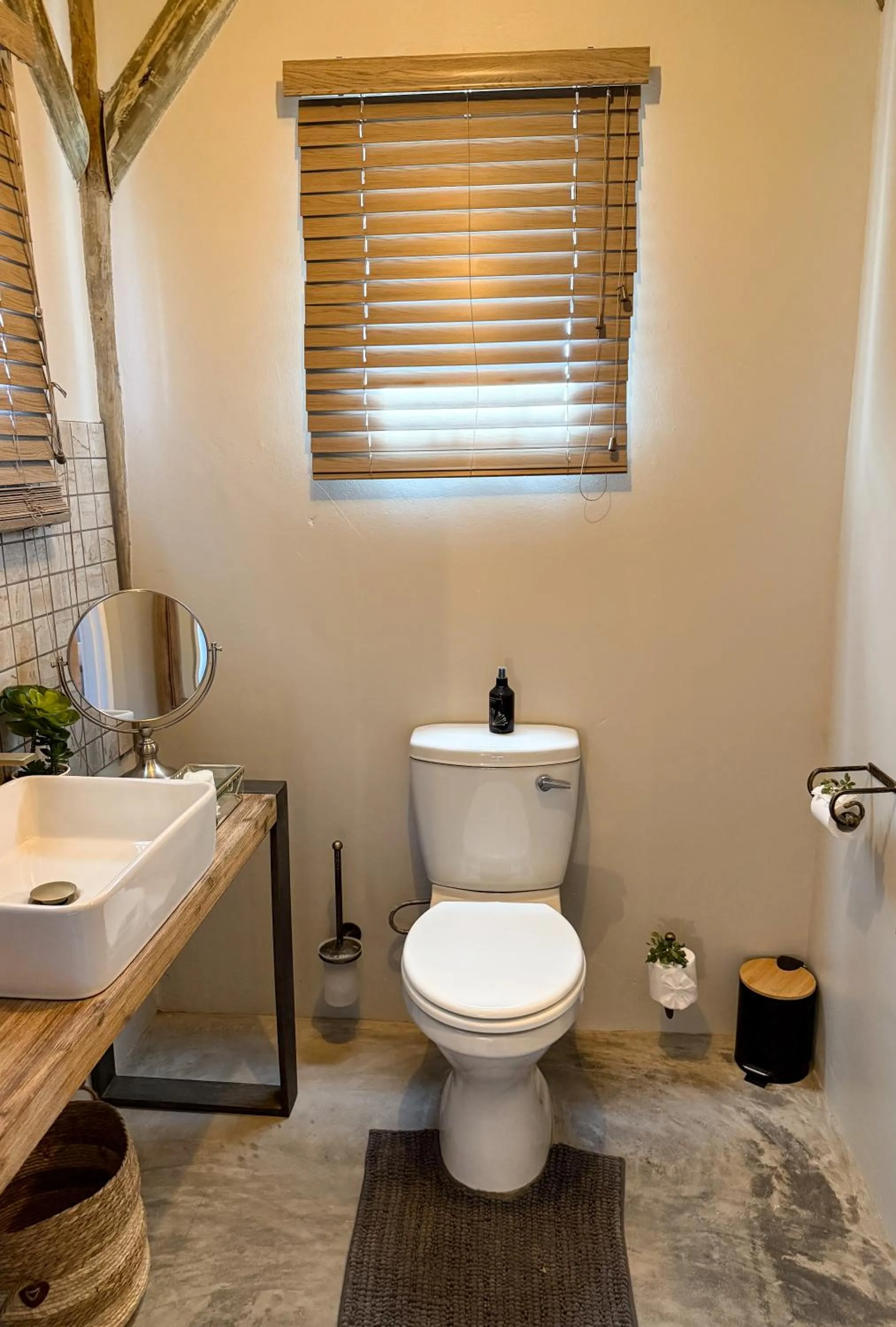 Bathroom in Tsauchab River Camp
