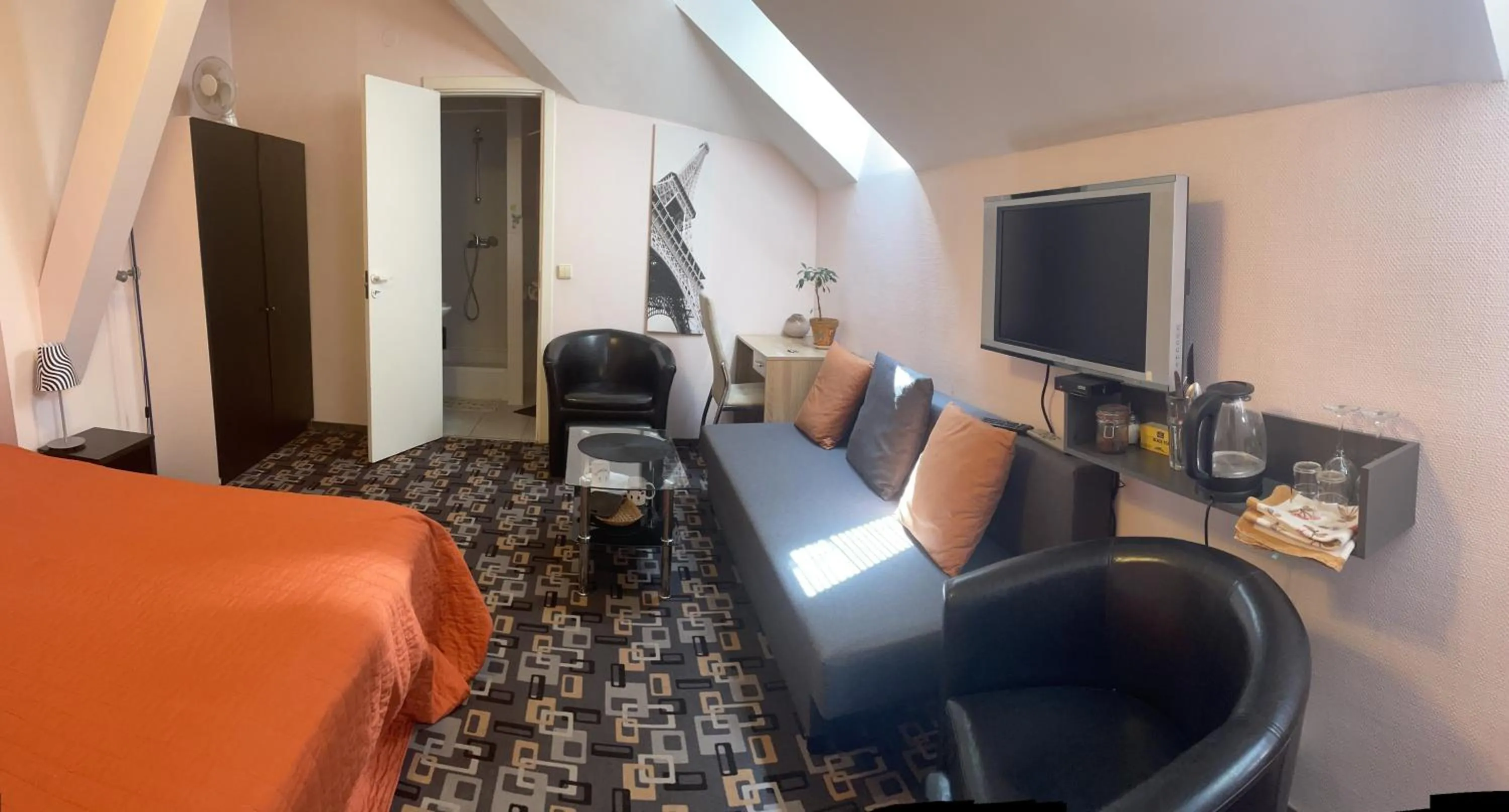 Photo of the whole room in Valentina's Rooms