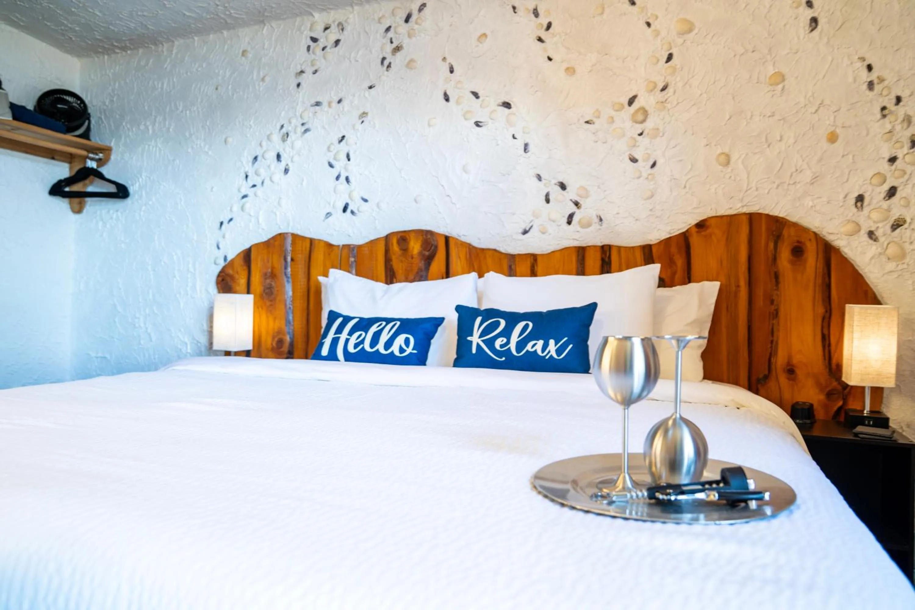 Bed in Homer Inn & Spa