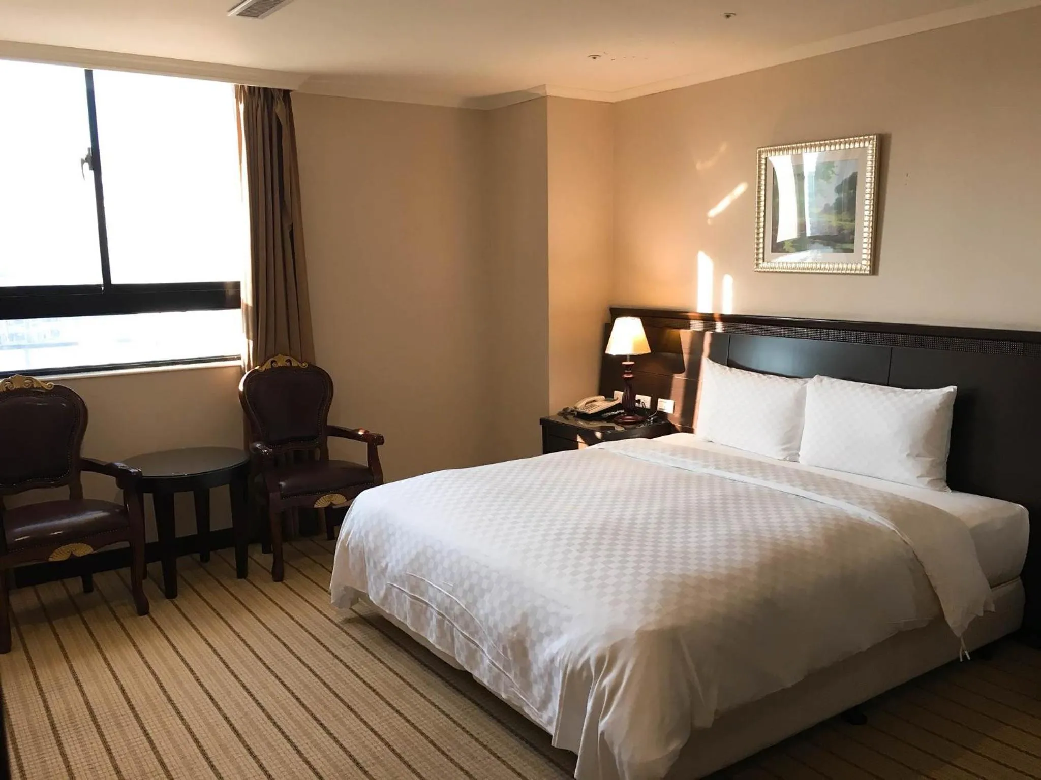 Bedroom, Bed in Chong Yu Hotel