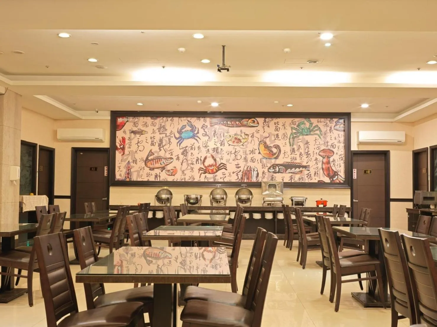 Restaurant/places to eat in Chong Yu Hotel