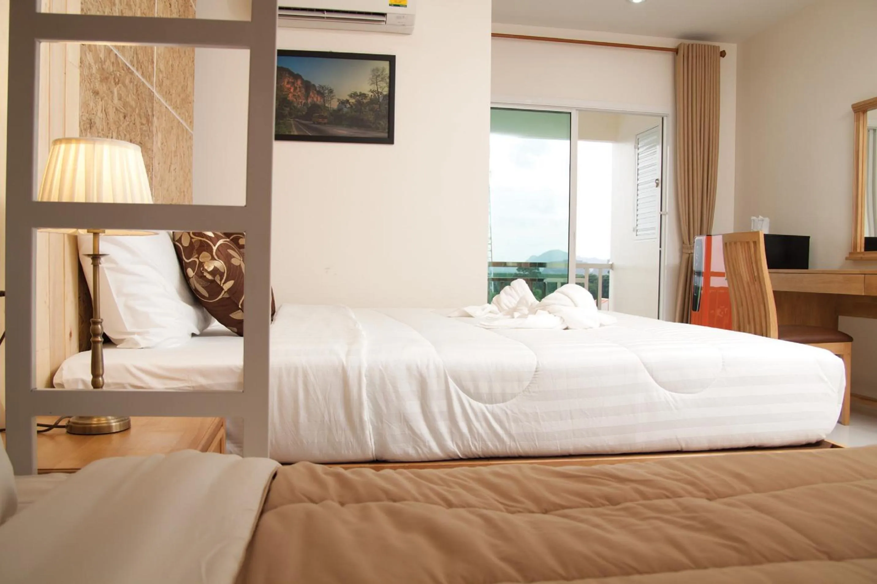 Photo of the whole room, Bed in JS Residence Krabi