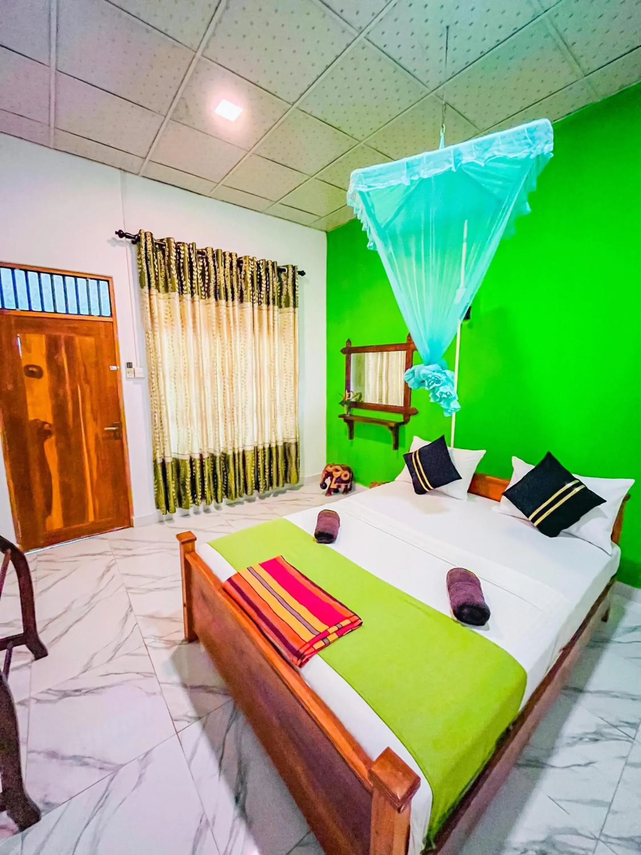 Basic Double Room in Leesa Villa Safari Resort Basic Double Room in Leesa Villa Safari Resort