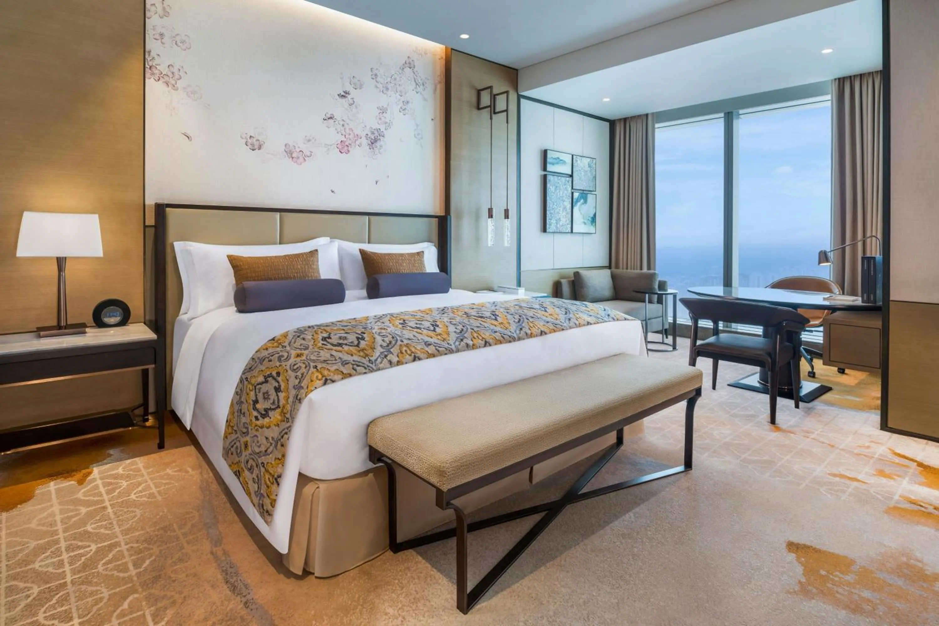 Photo of the whole room, Bed in Meixi Lake Hotel, a Luxury Collection Hotel, Changsha