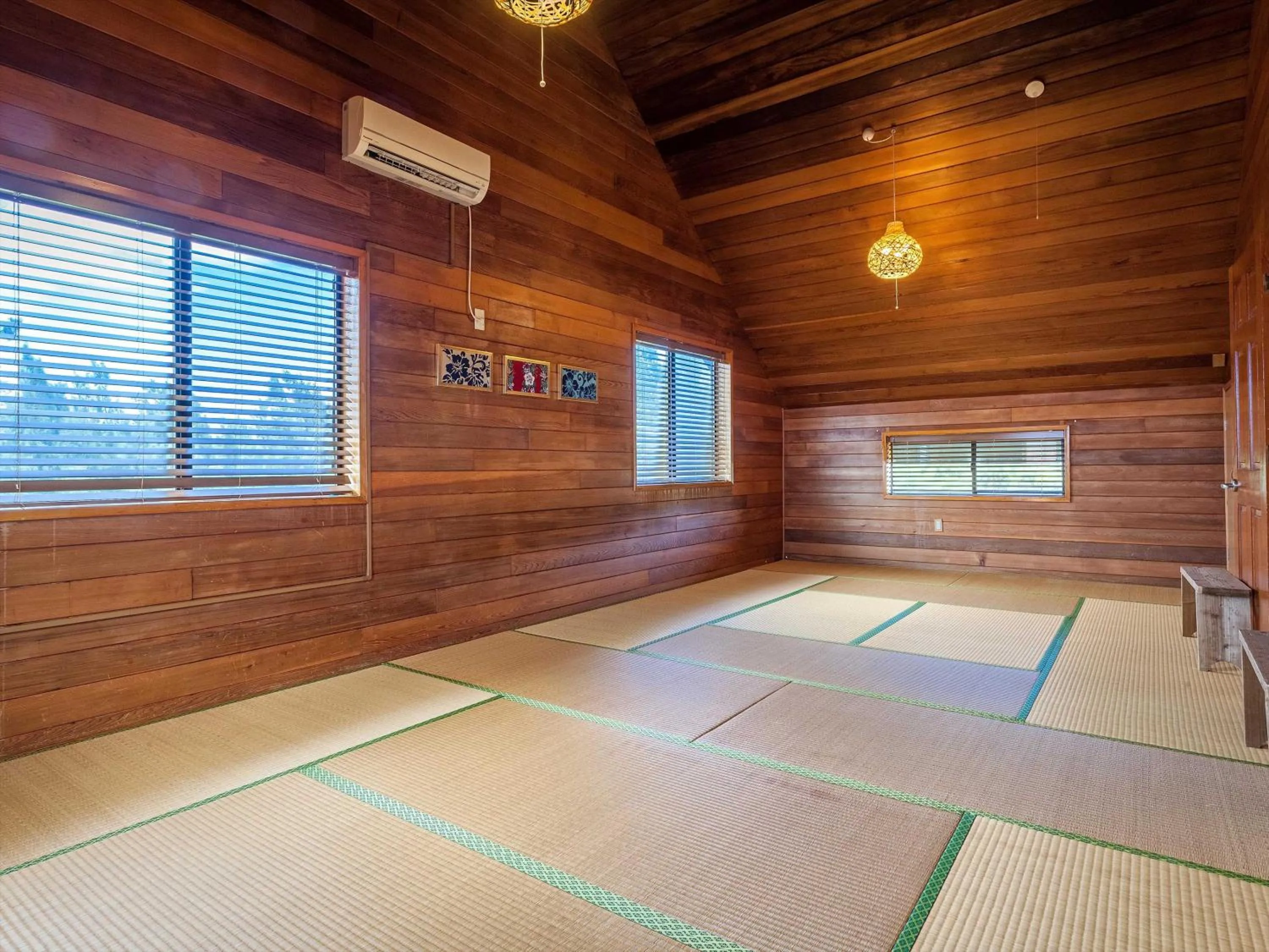 Photo of the whole room in Kariyushi Condominium Resort Yuudekiya