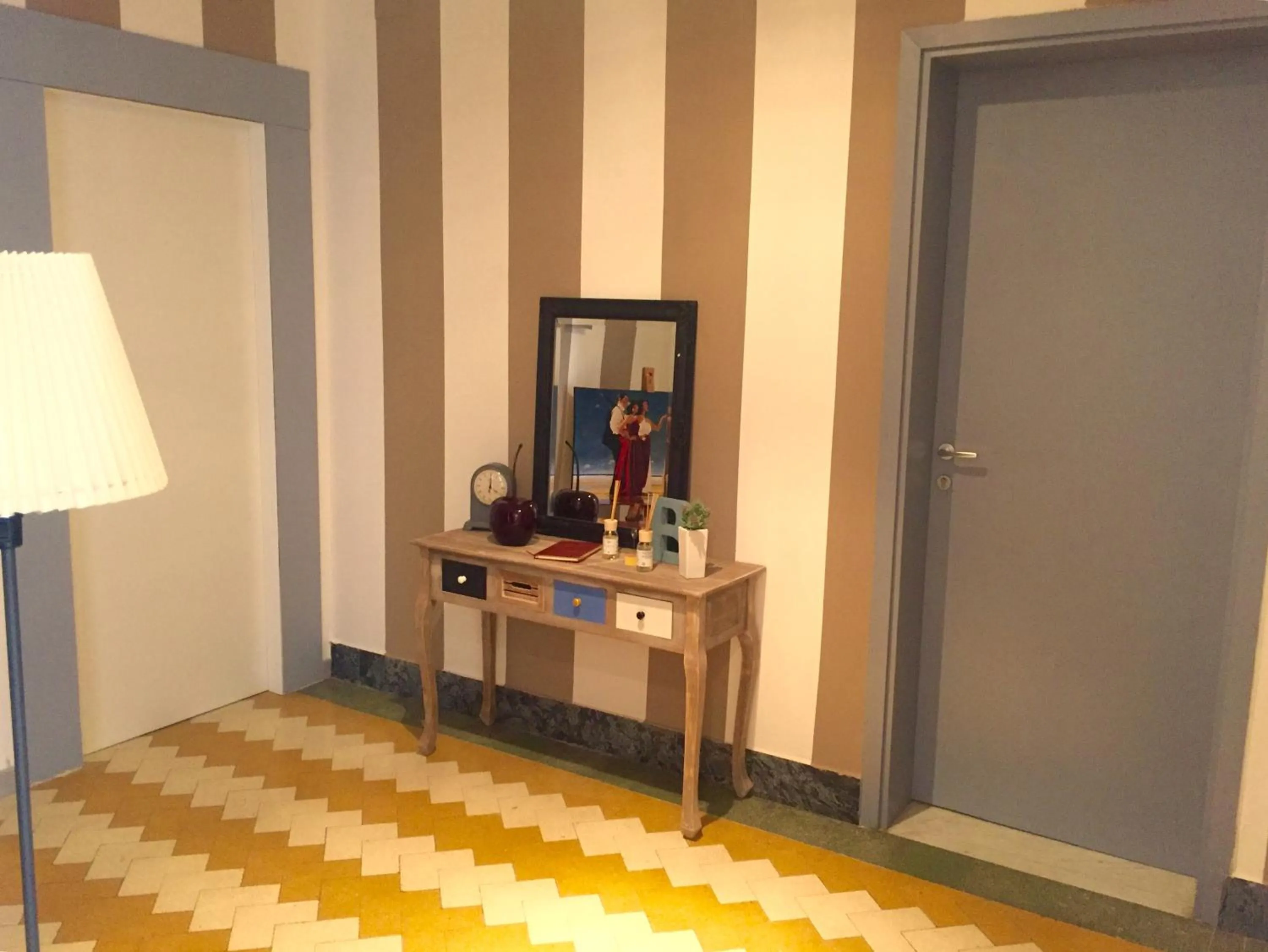 AwesHomeItaly - Bay Windows Apartment