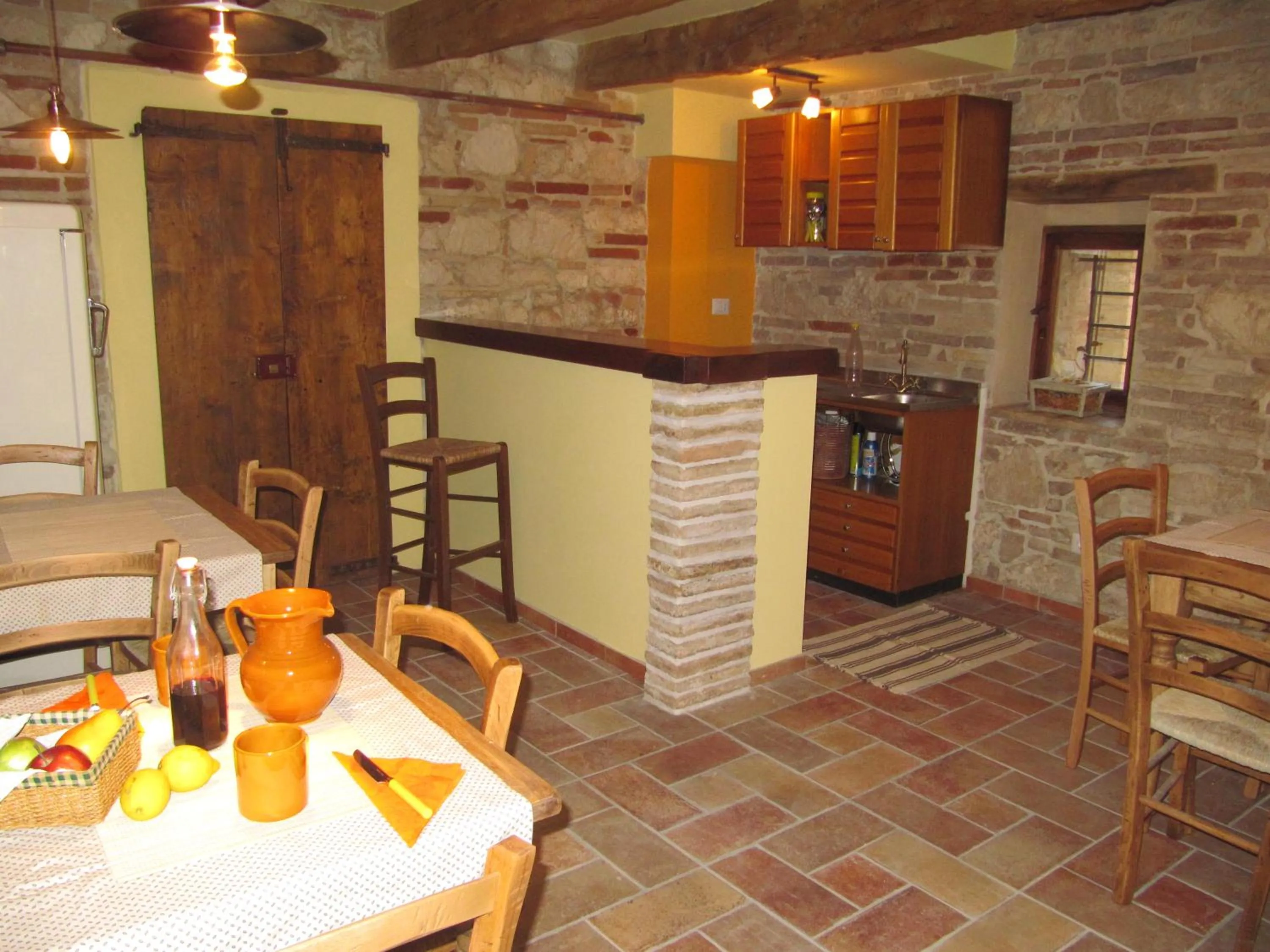 Communal kitchen in Acquamarina B&B Casa vacanze