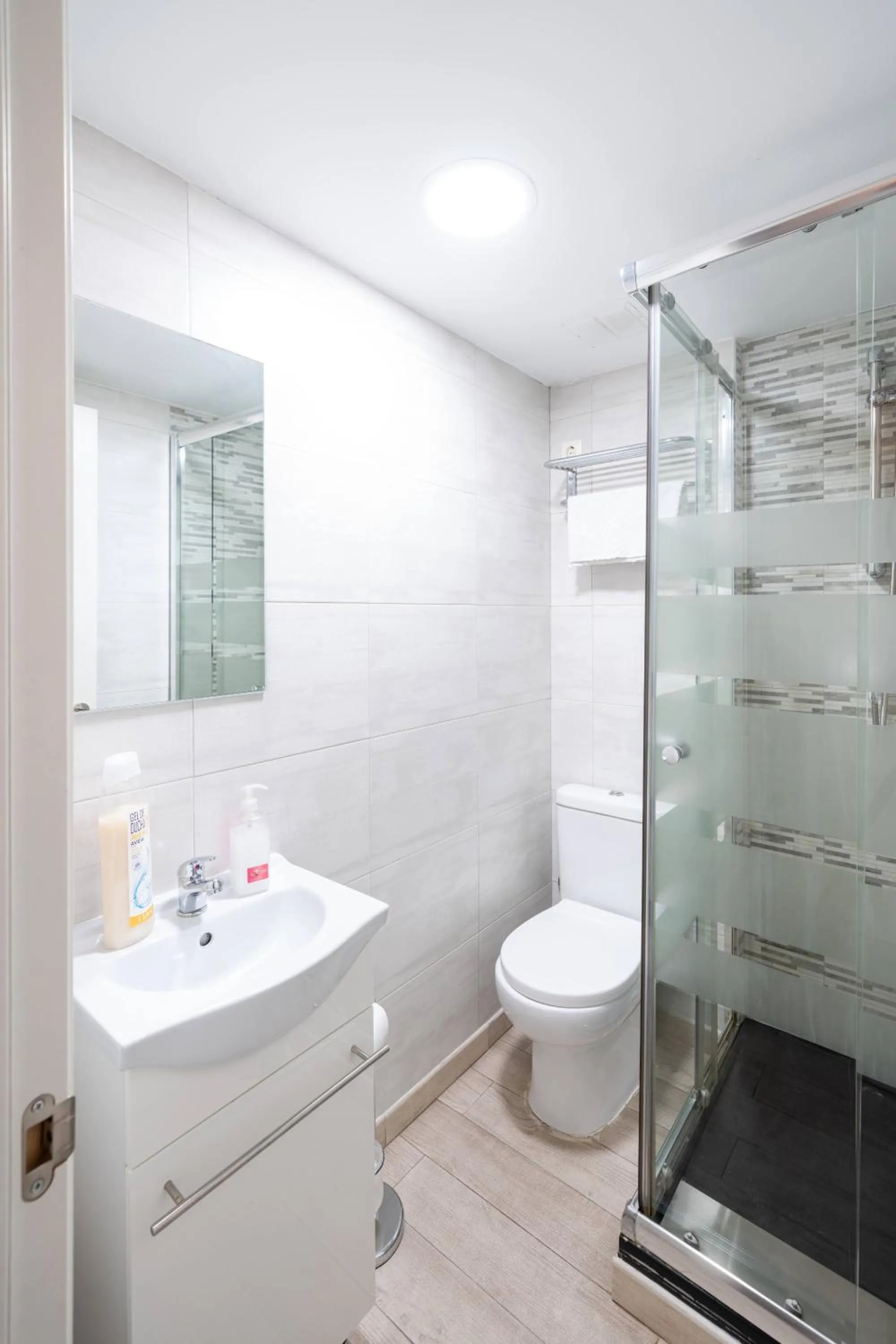 Toilet in Apartamentos GO - Leopoldo Cano Center