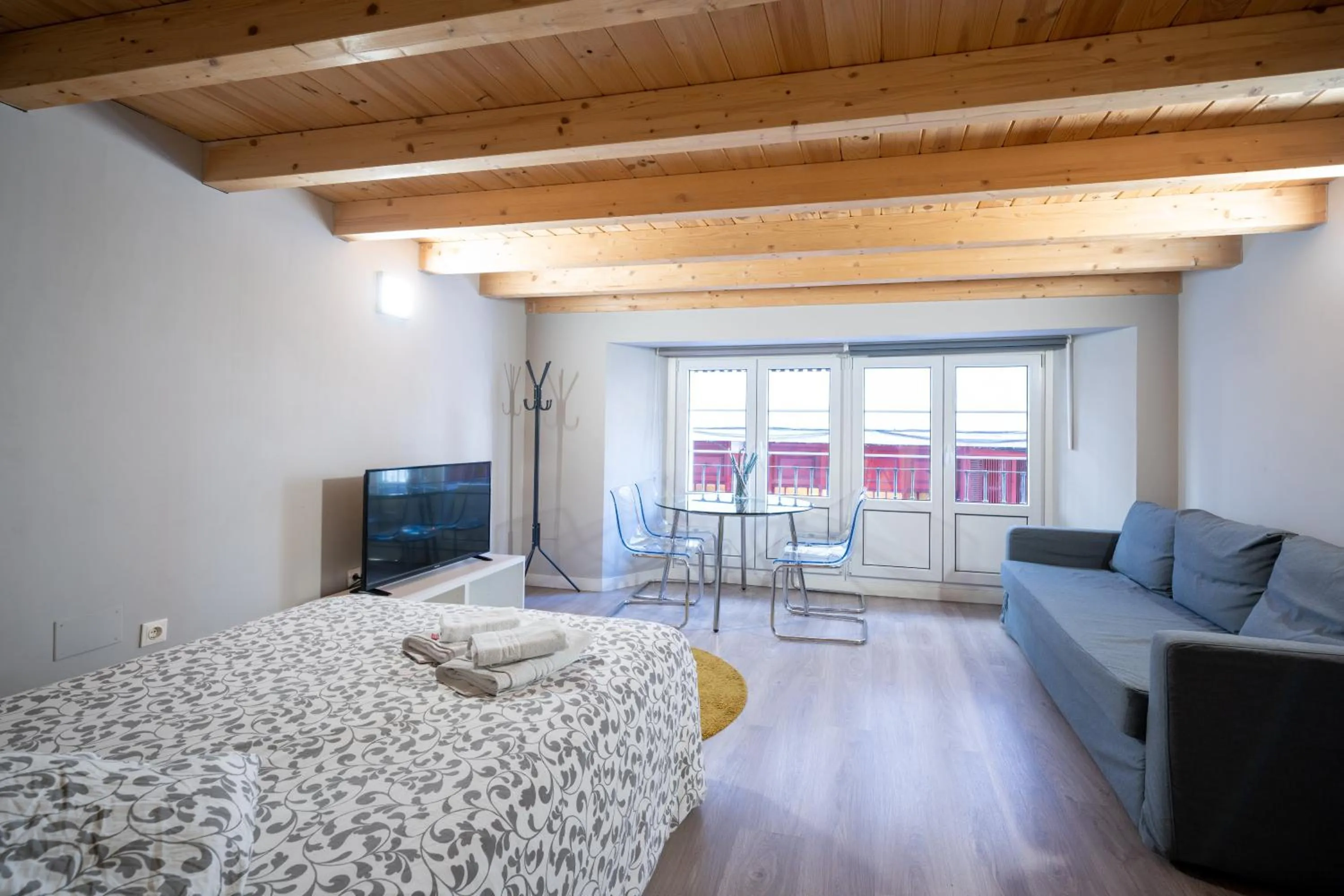 Communal lounge/ TV room in Apartamentos GO - Leopoldo Cano Center