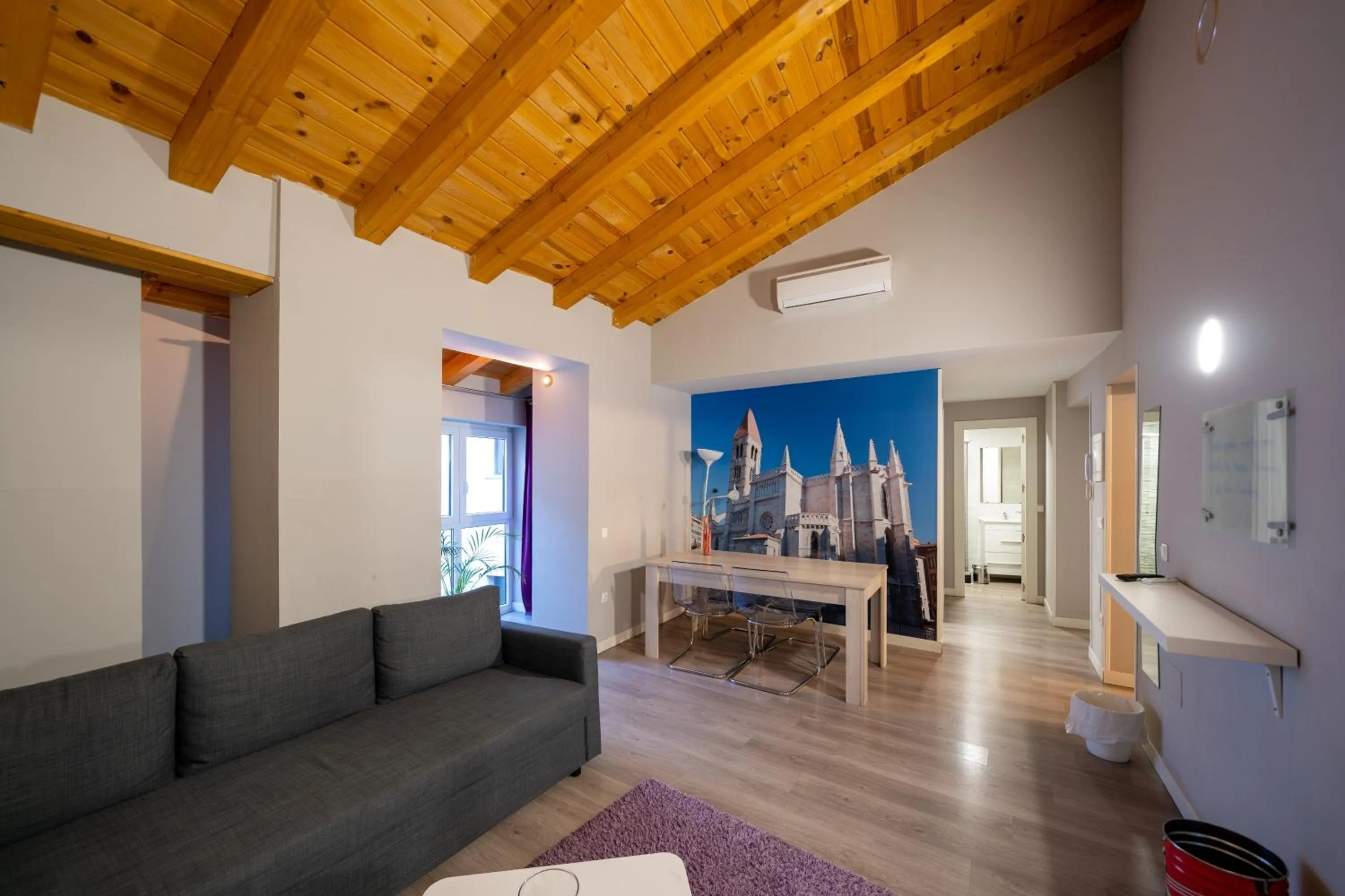 Living room in Apartamentos GO - Leopoldo Cano Center