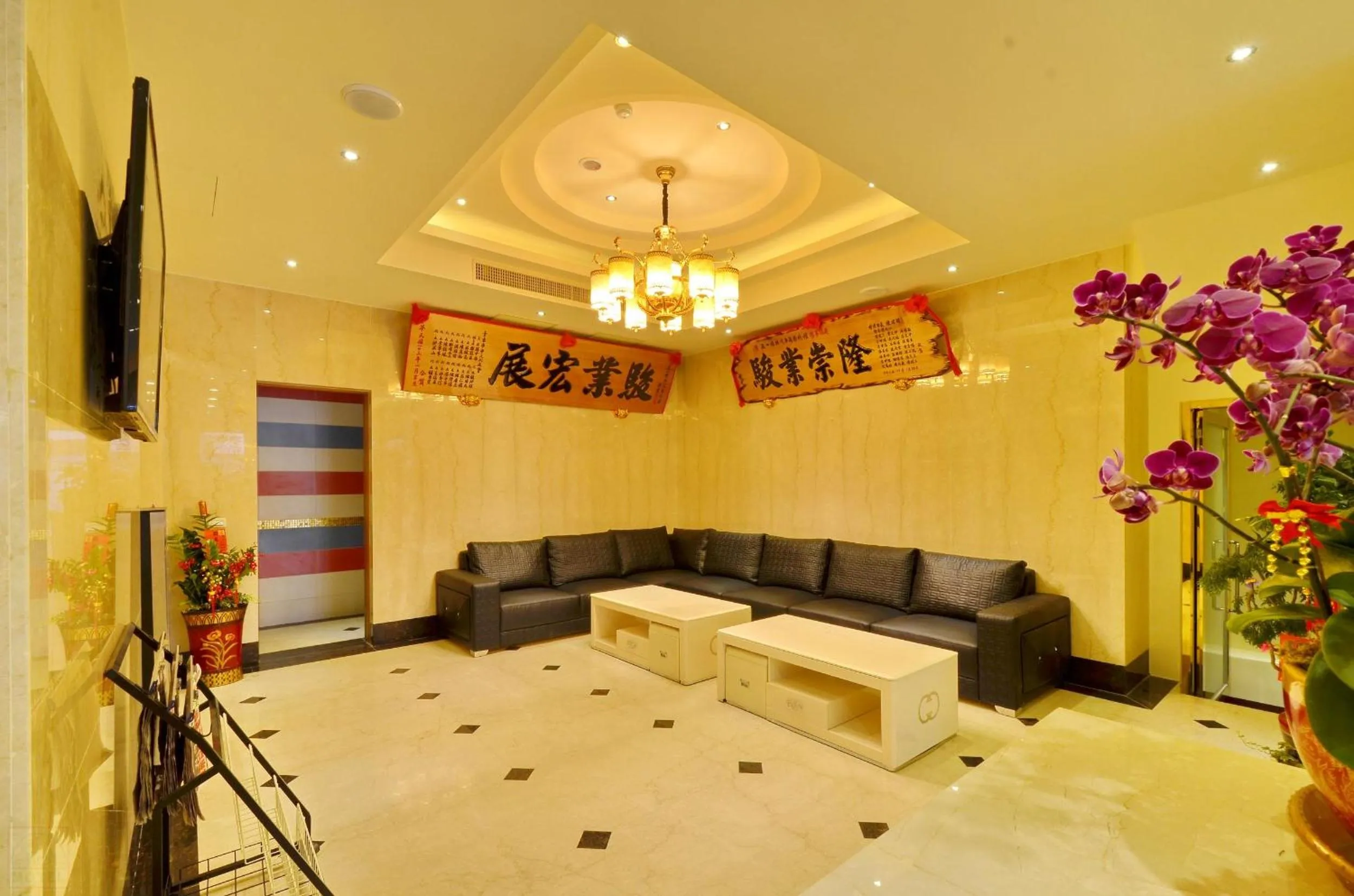 Lounge or bar, Bed in Zheng Yi Classic Hotel & Motel