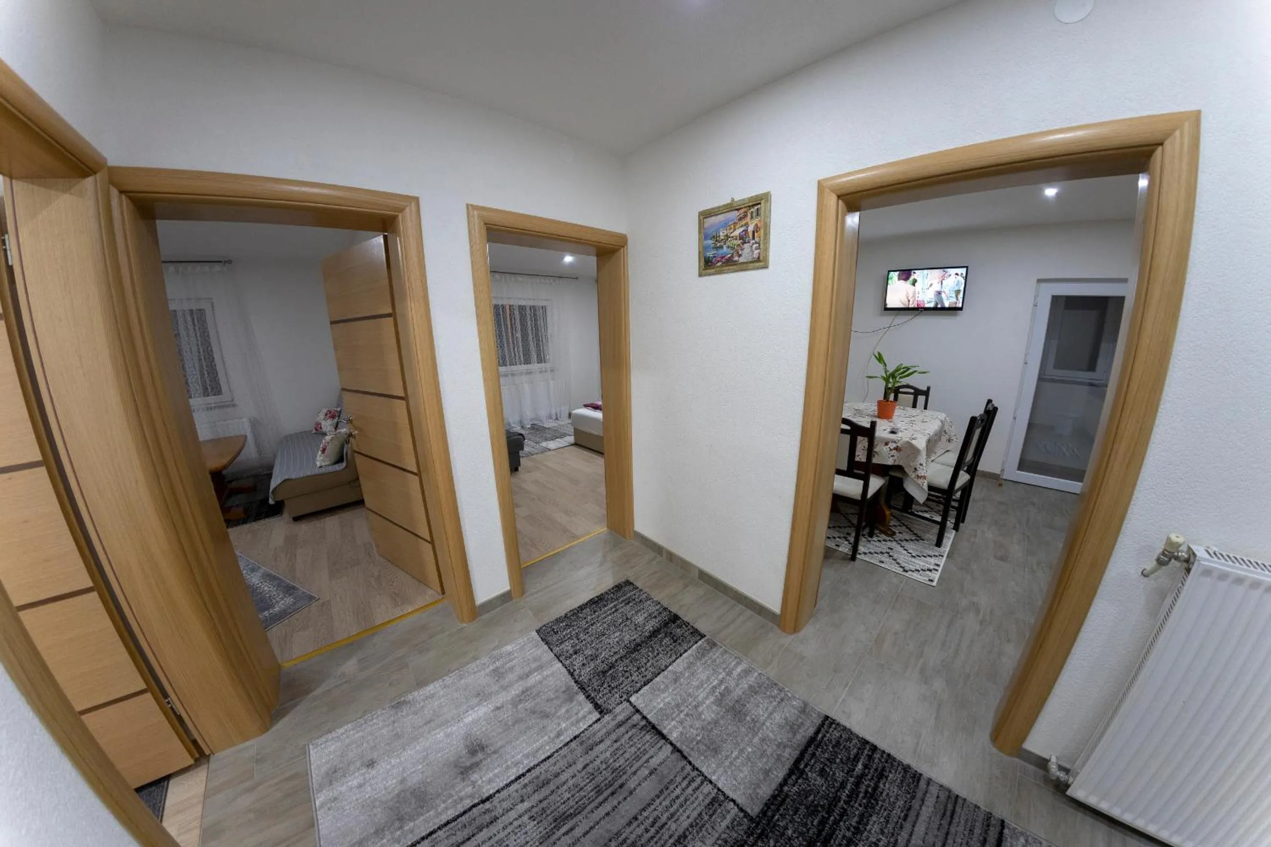 Three-Bedroom Apartment in Apartments Aqua Resa