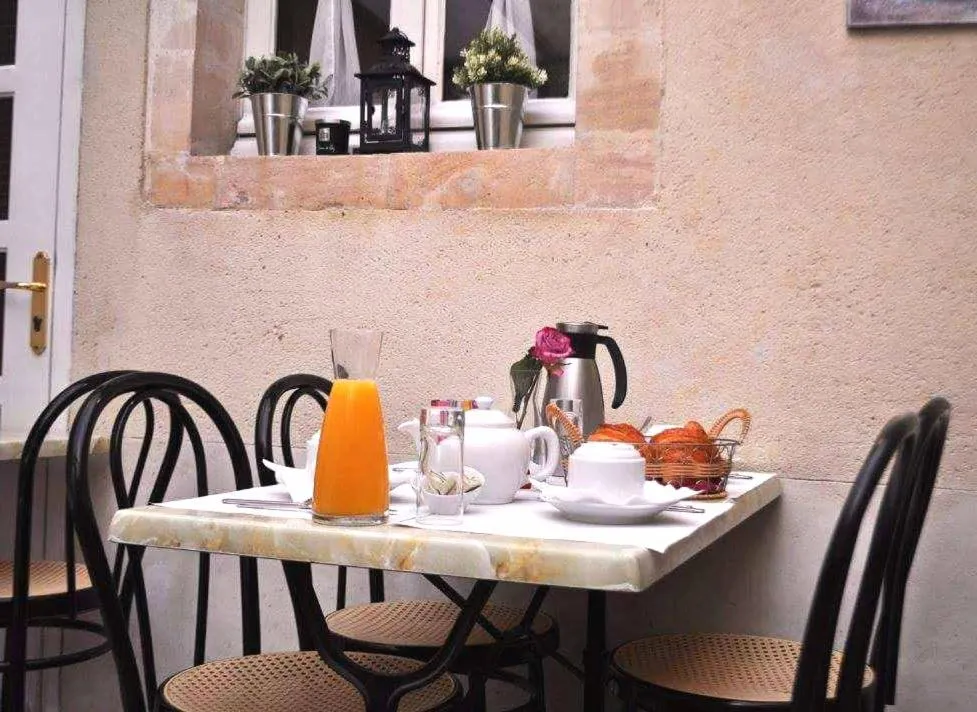 Restaurant/Places to Eat in Le Mogador