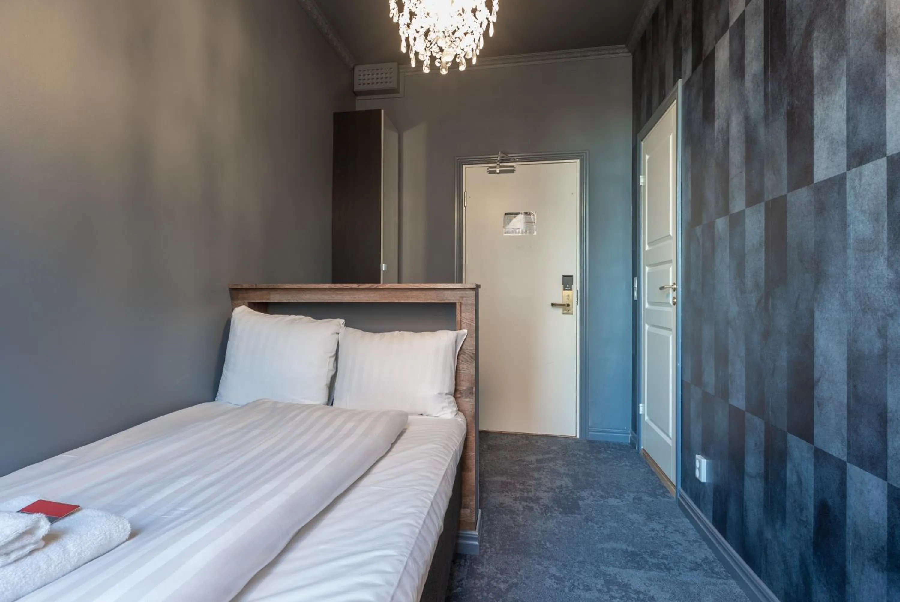 Property building, Bed in Hotell Drottninggatan 11