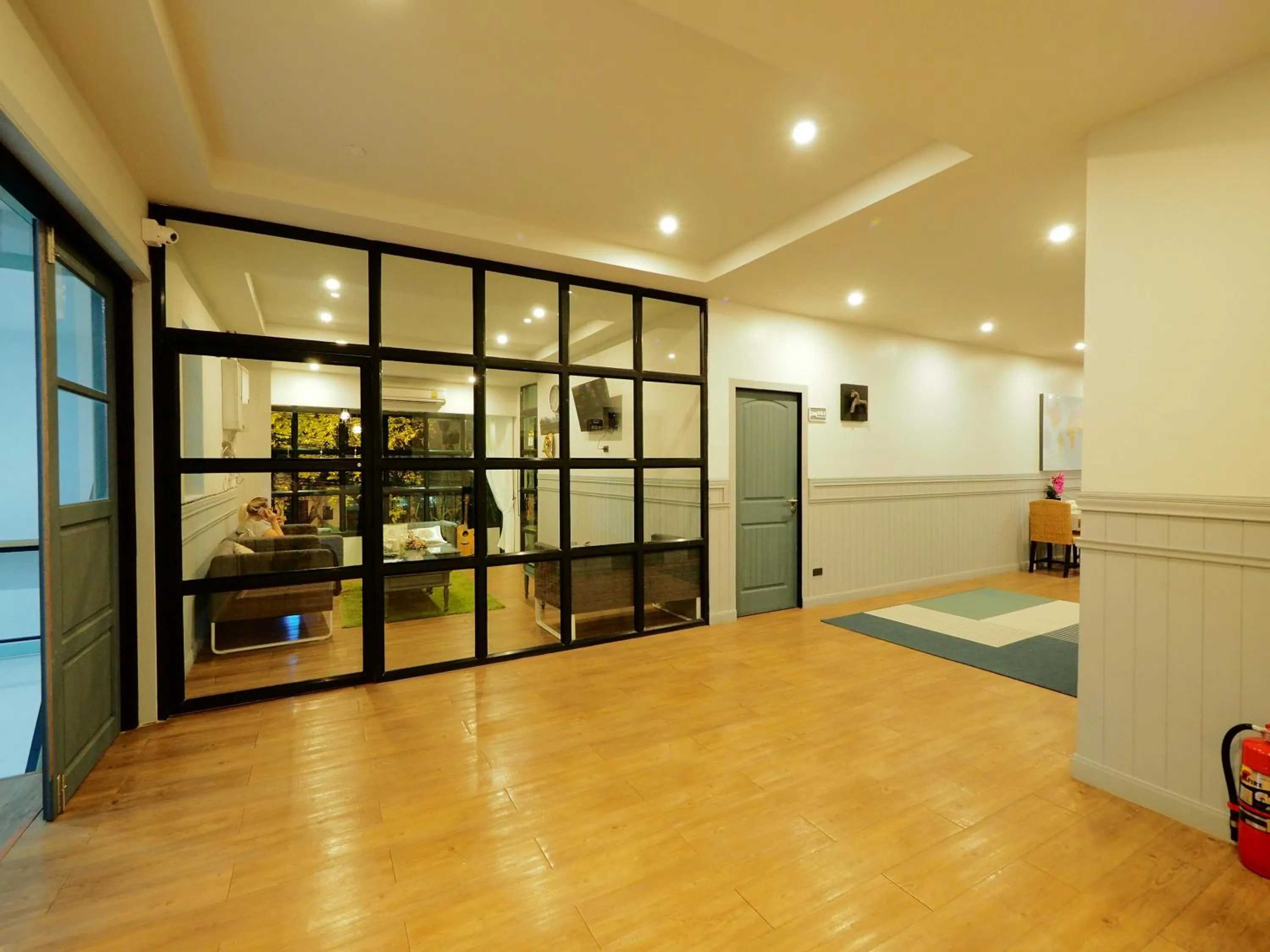 Photo of the whole room in Uno Chiangmai