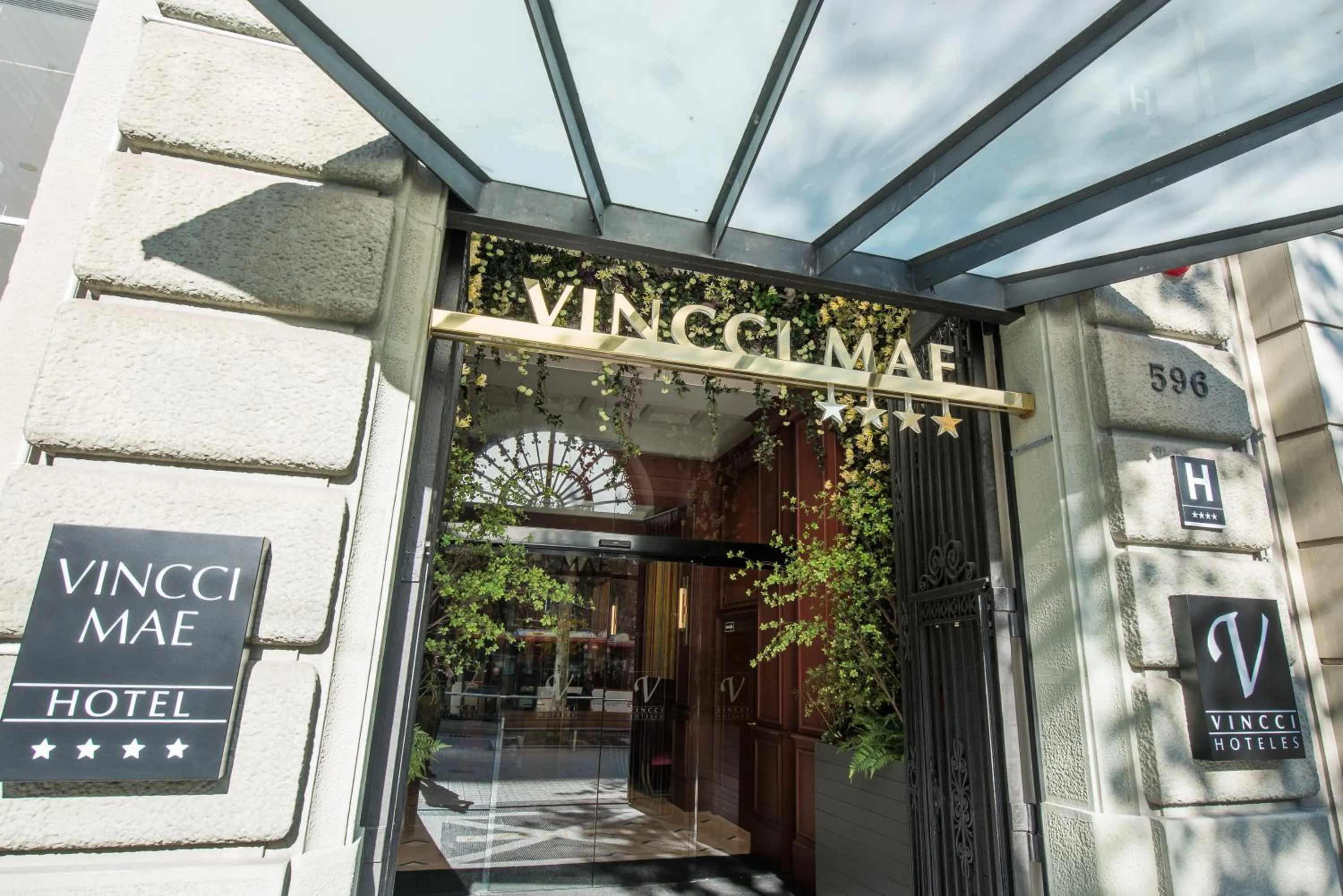 Facade/entrance in Vincci Mae