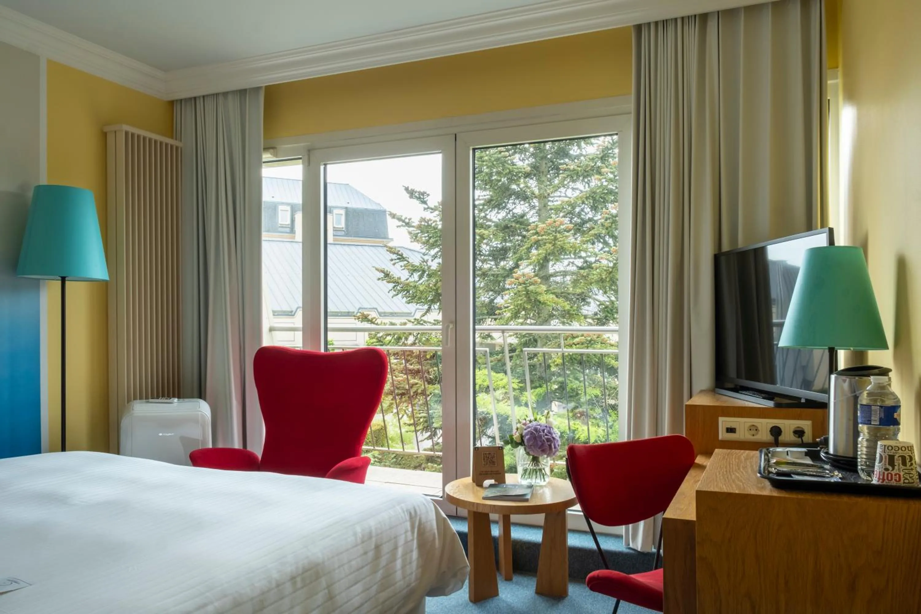 Bed in Hotel Parc Plaza