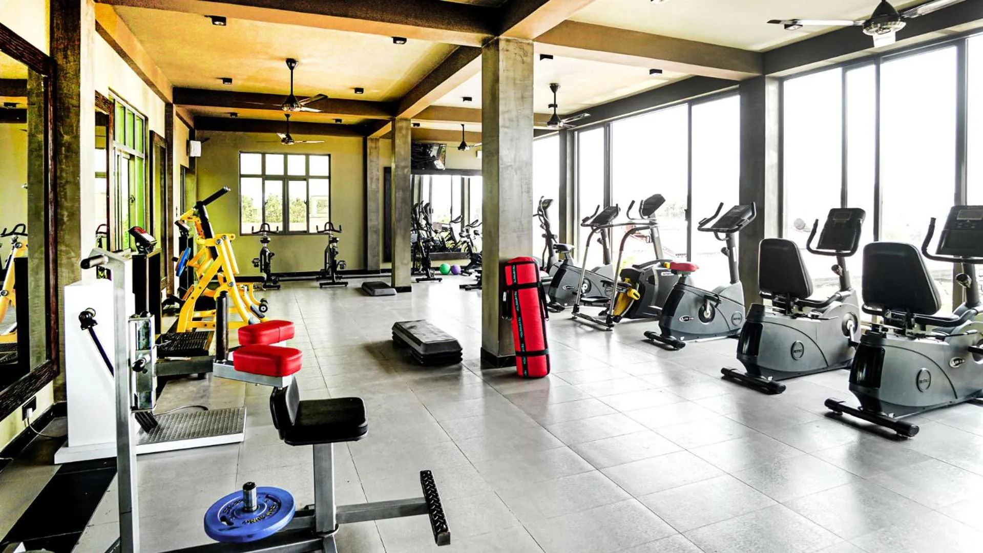 Fitness centre/facilities in Sasha Transit Hotel
