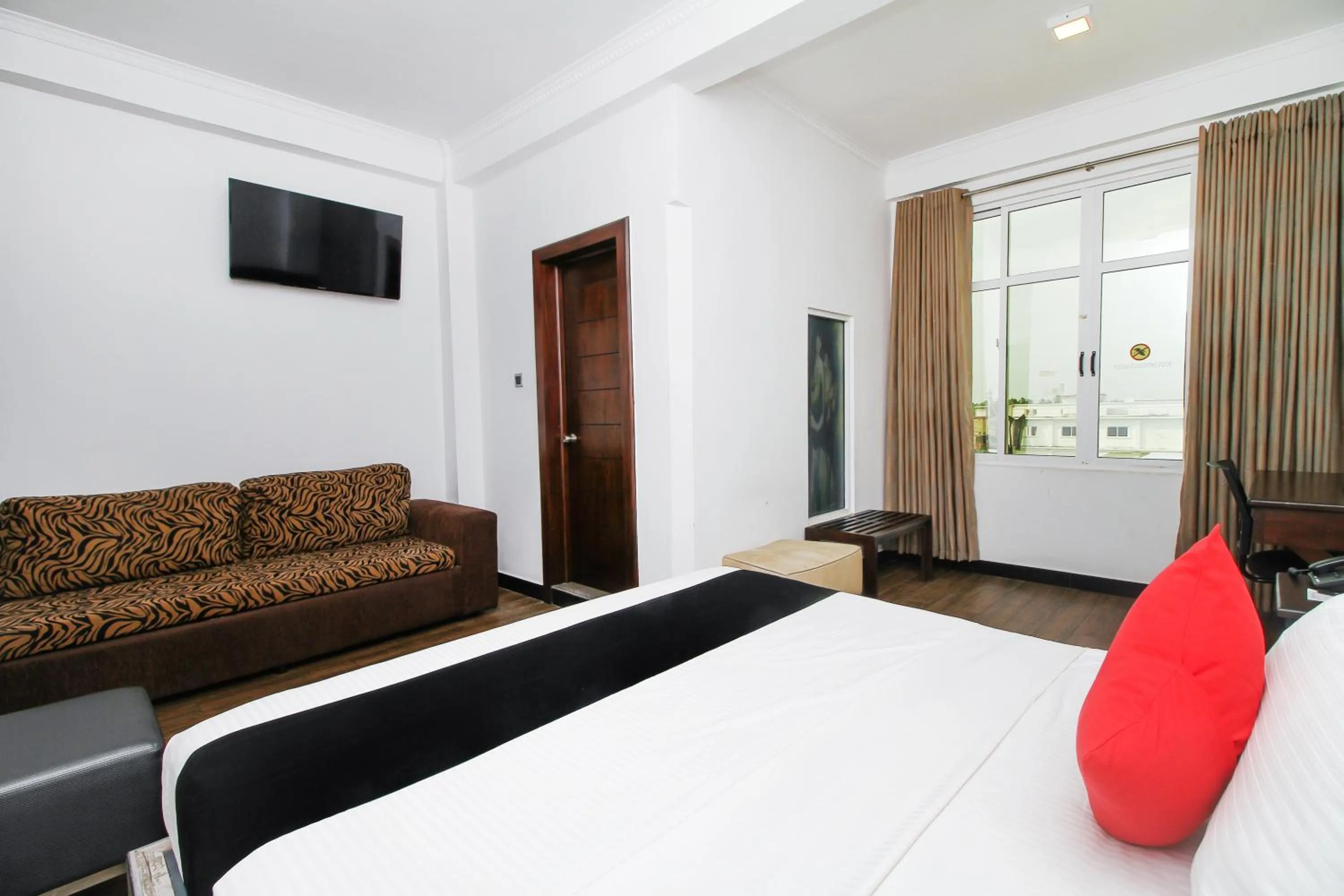 Bedroom, Bed in Sasha Transit Hotel