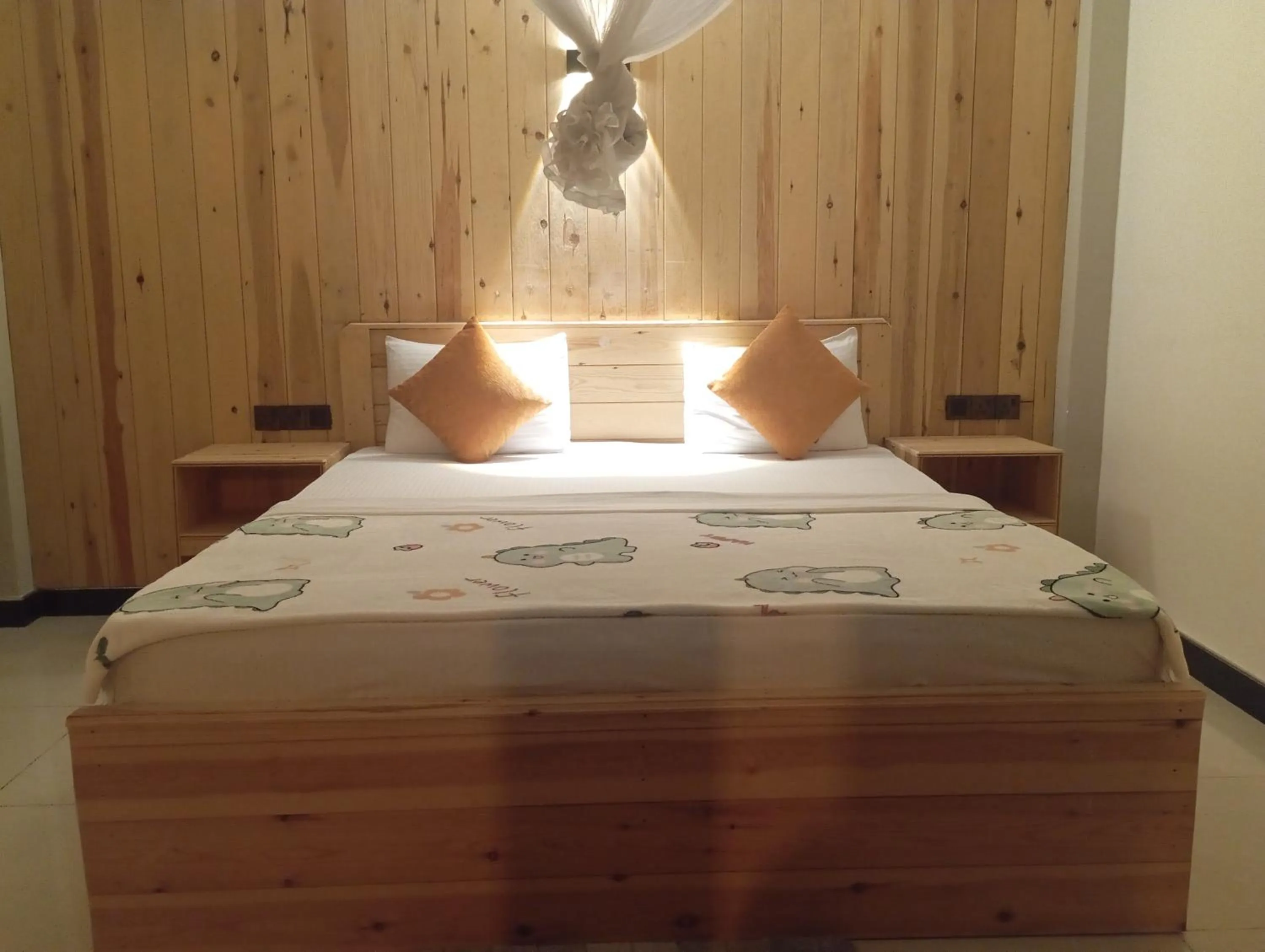 Deluxe Double Room with Balcony in Dimuthu Home Stay