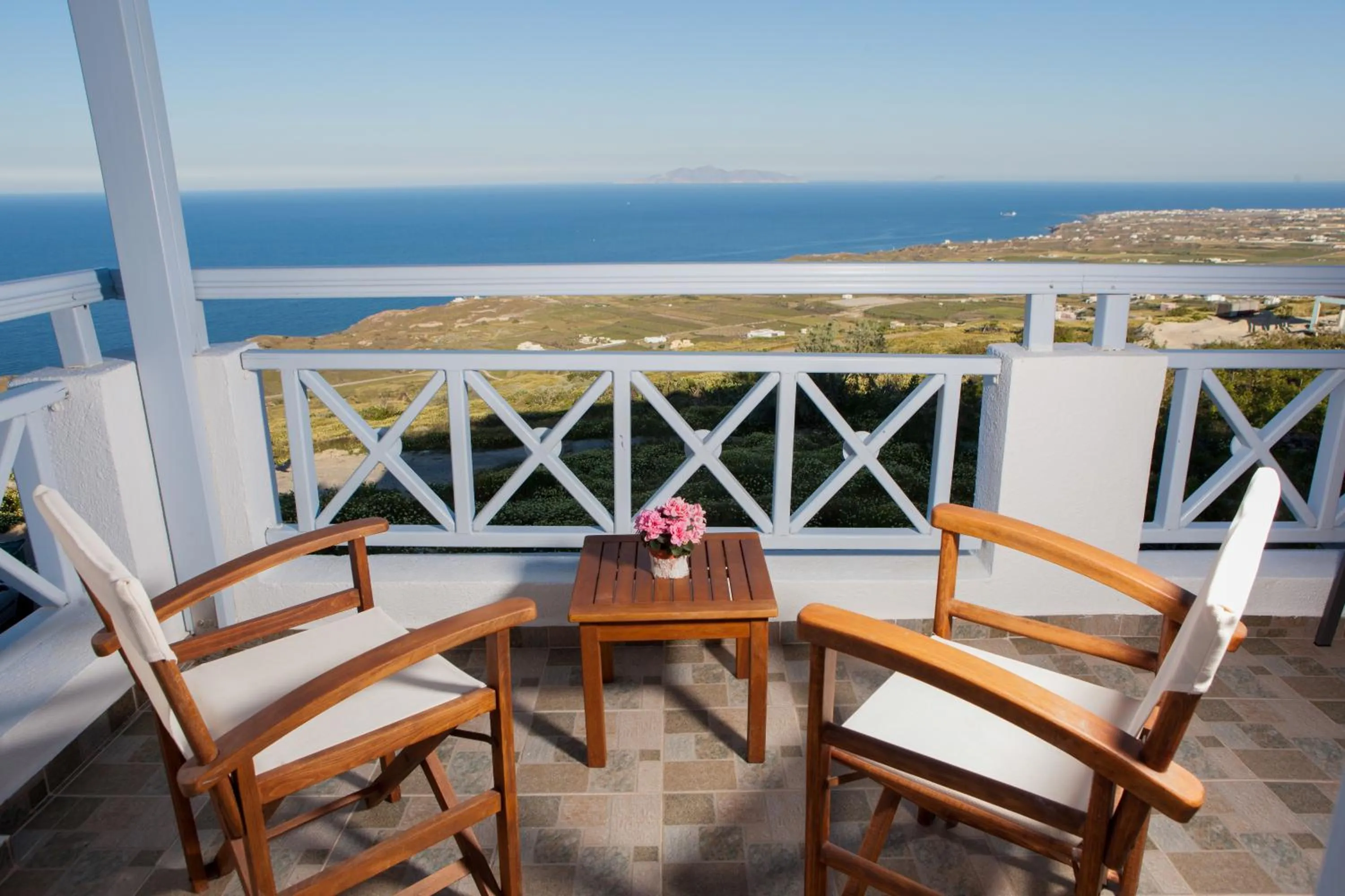 Sea view in Luna Rossa Santorini