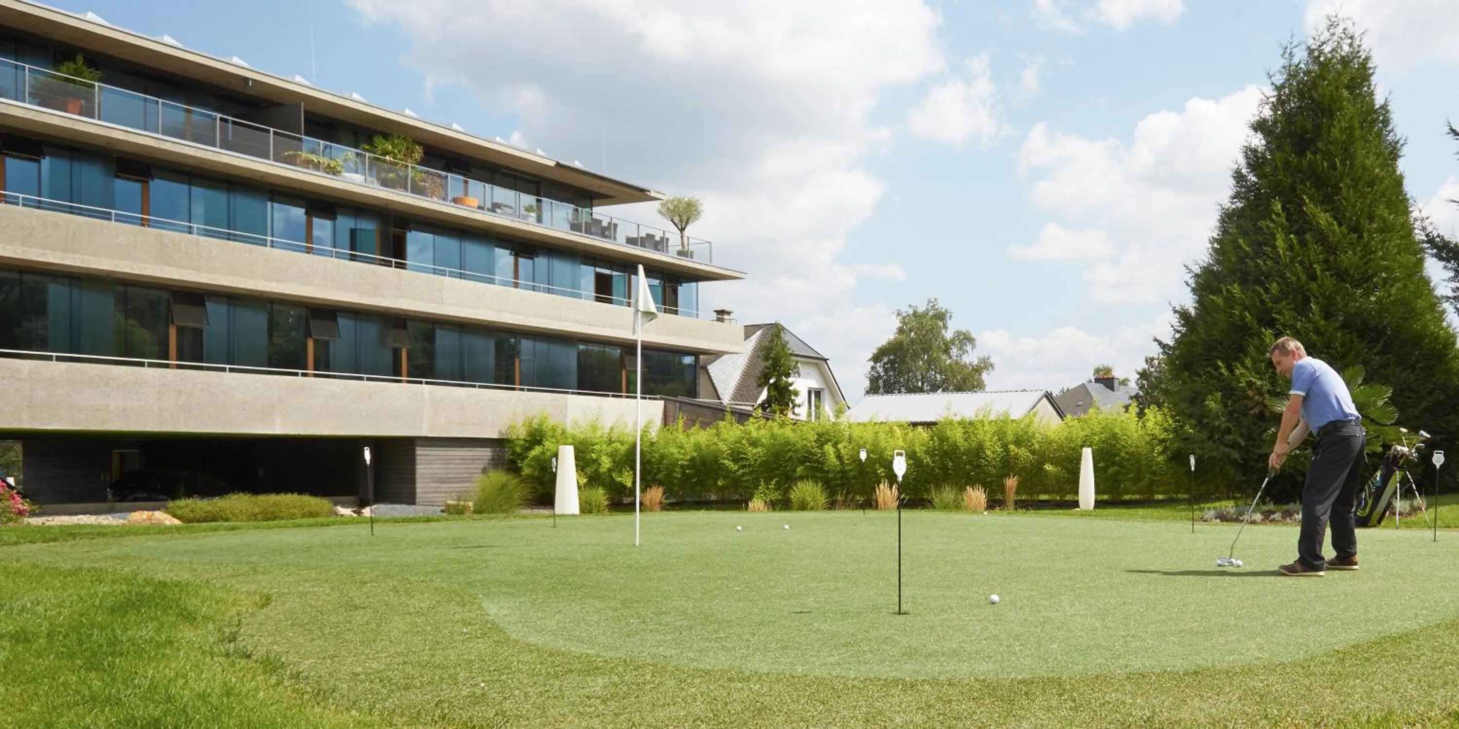 Garden in Hotel de l'Ecluse Superior
