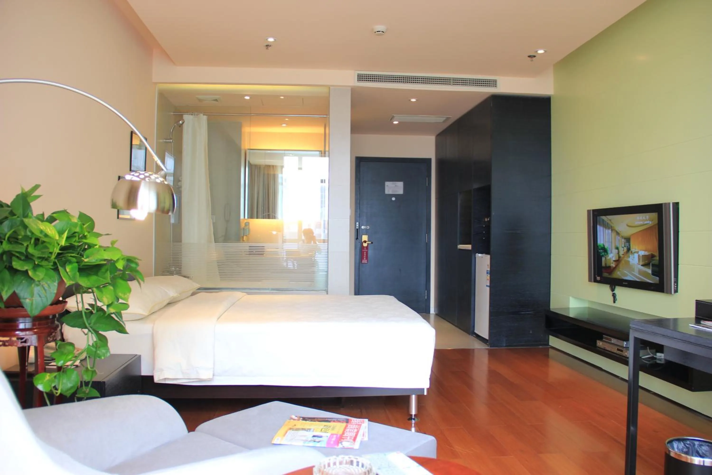 Photo of the whole room, Bed in Green Park Hotel Tianjin