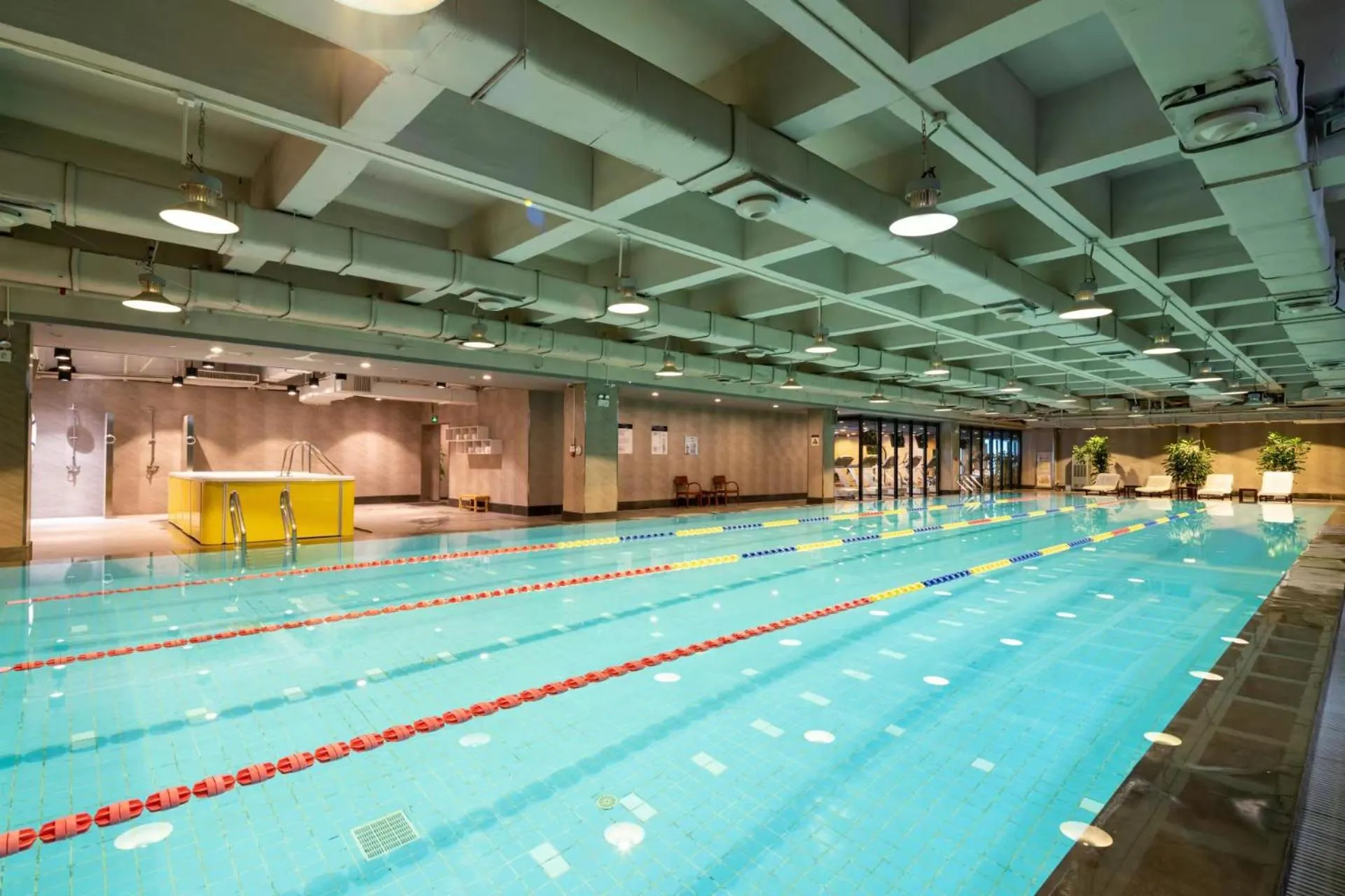 Swimming pool in Green Park Hotel Tianjin