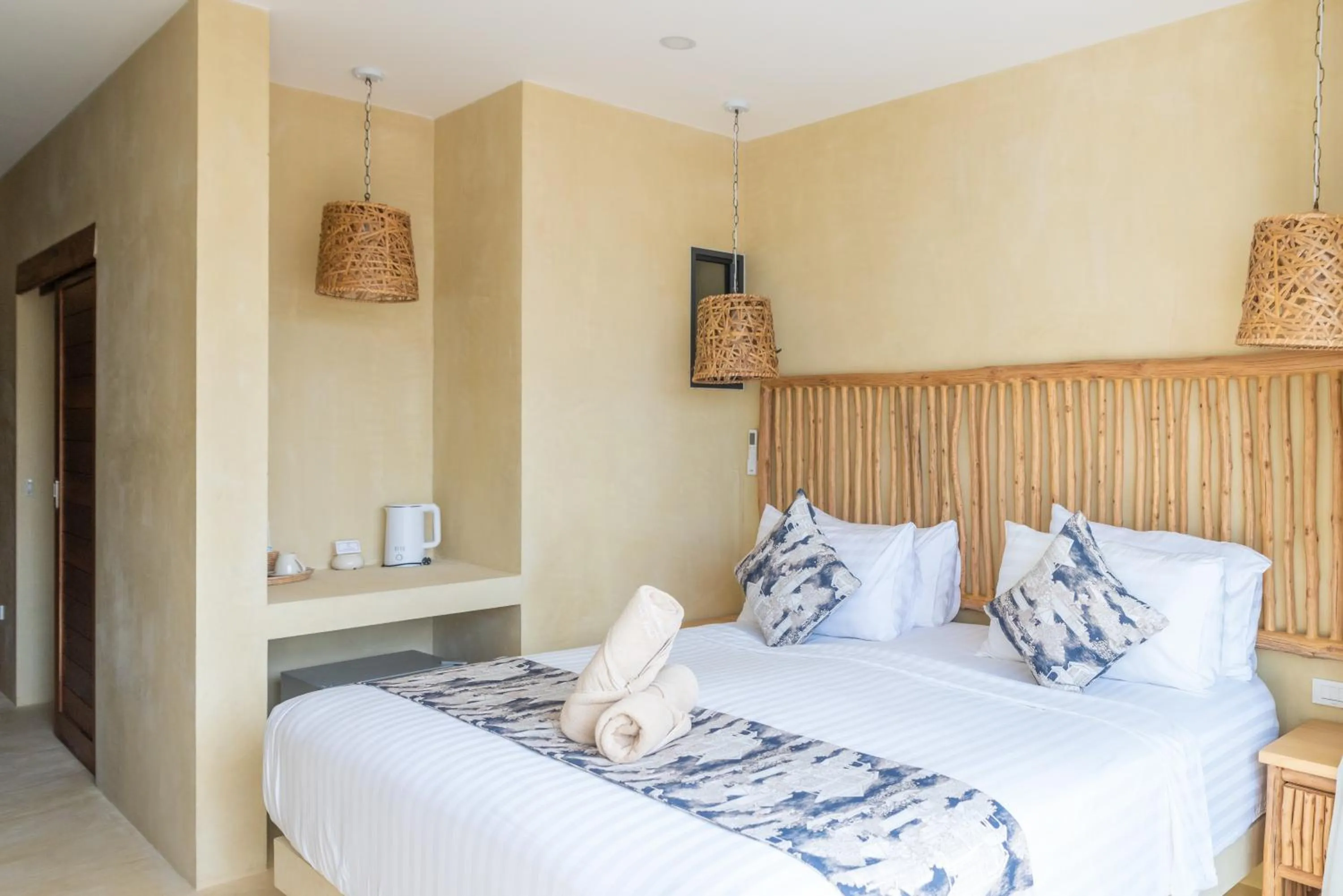 Bed in Riviera Beach Hotel