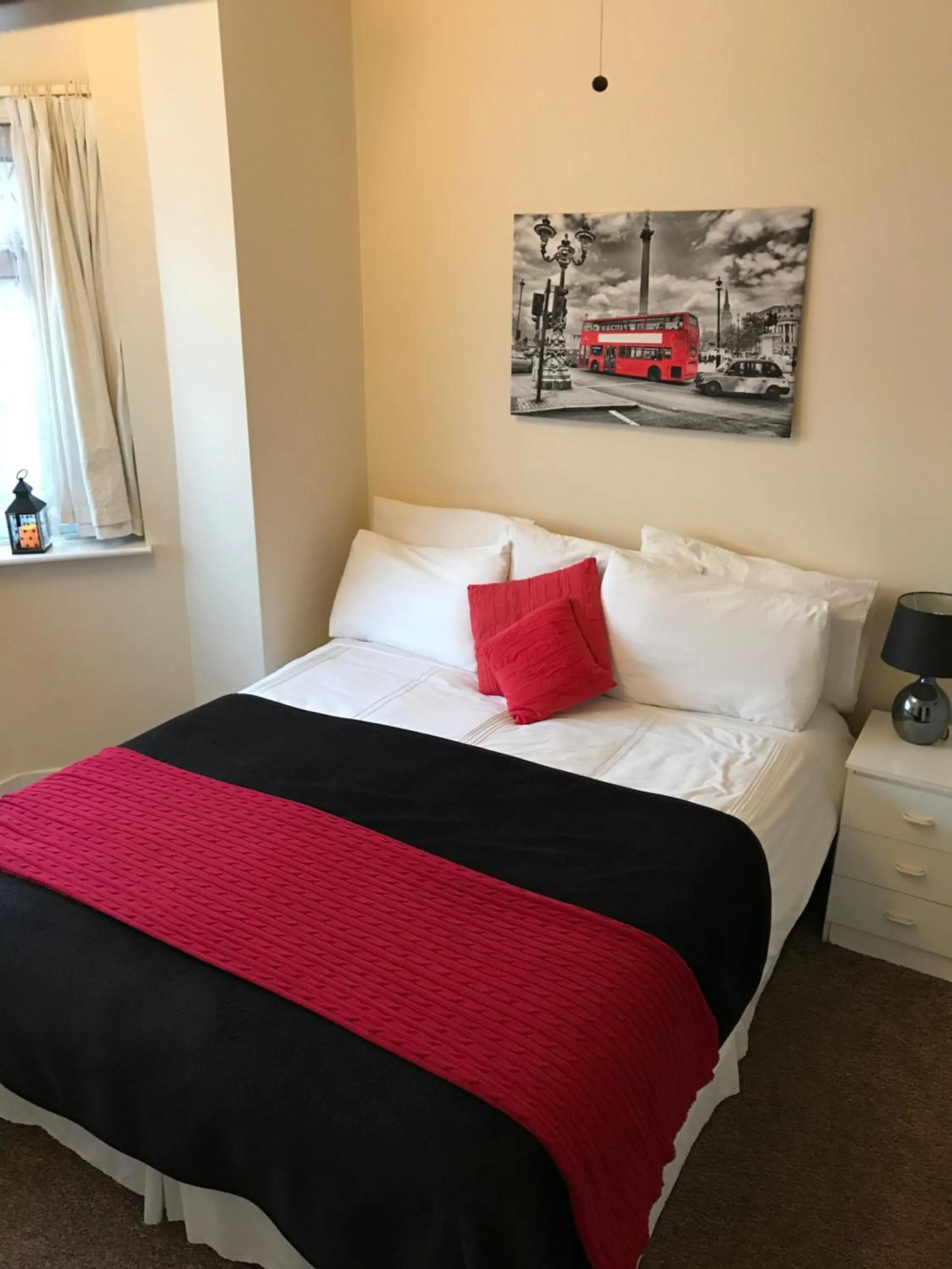 Bed in Havering Hotel