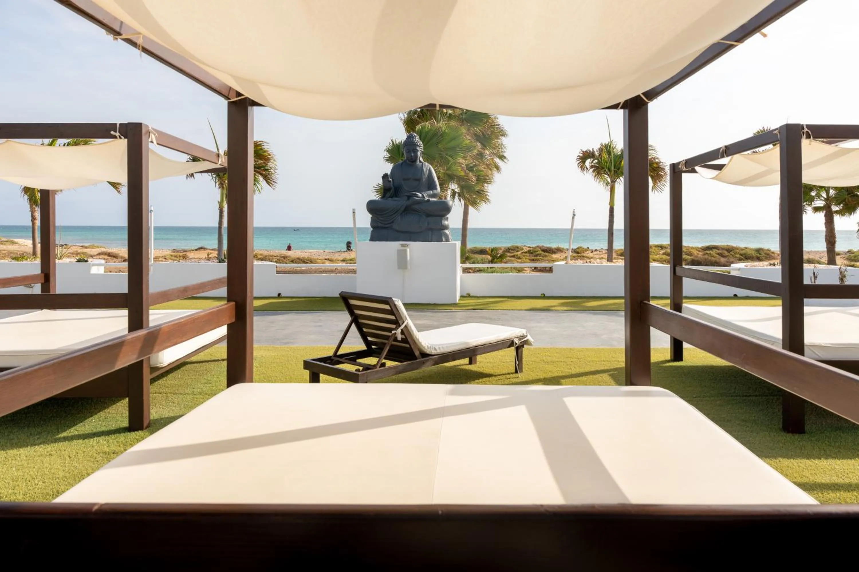 Swimming pool in Hotel LIVVO Budha Beach