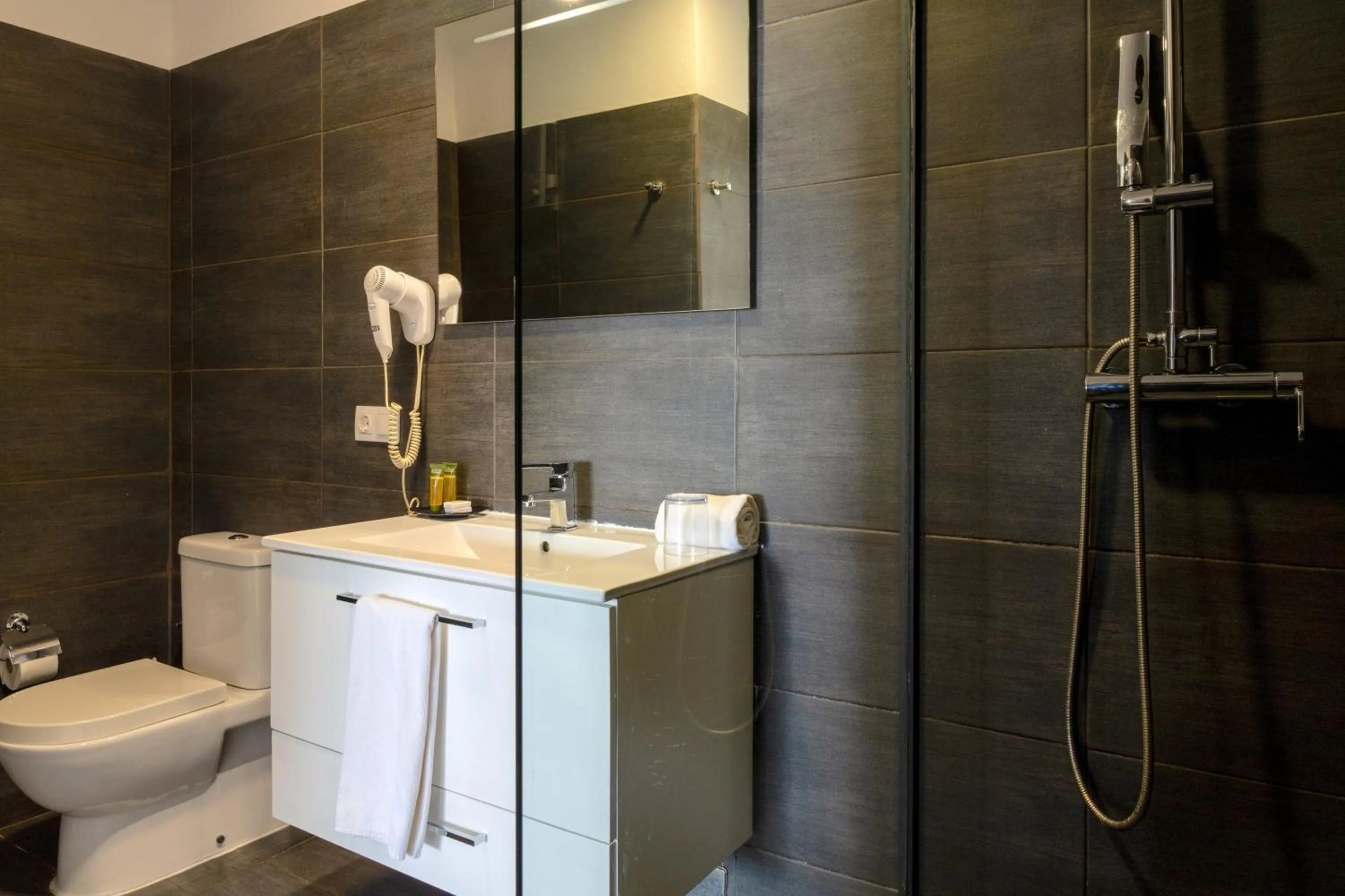 Bathroom in Hotel LIVVO Budha Beach