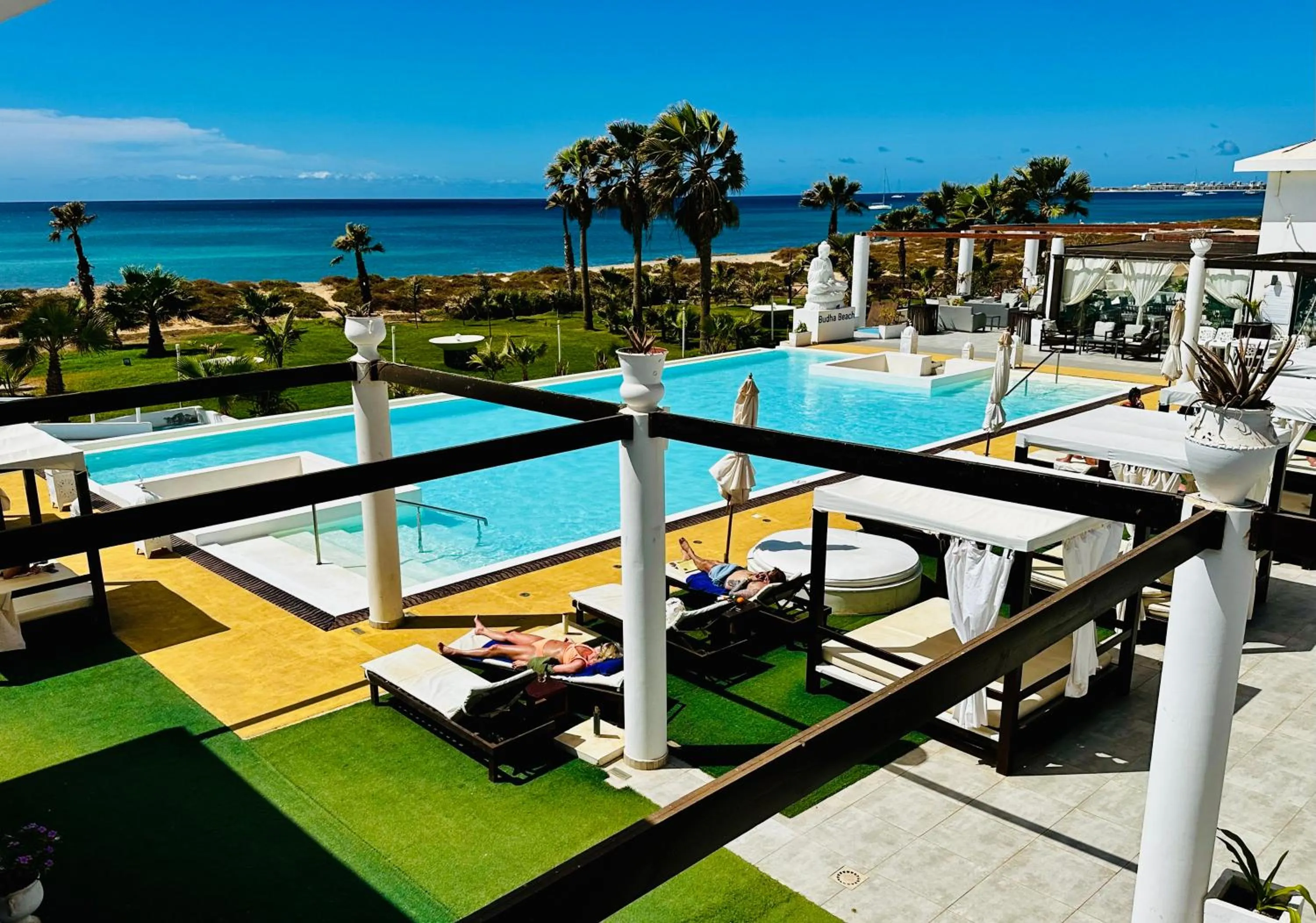 Swimming pool in Hotel LIVVO Budha Beach