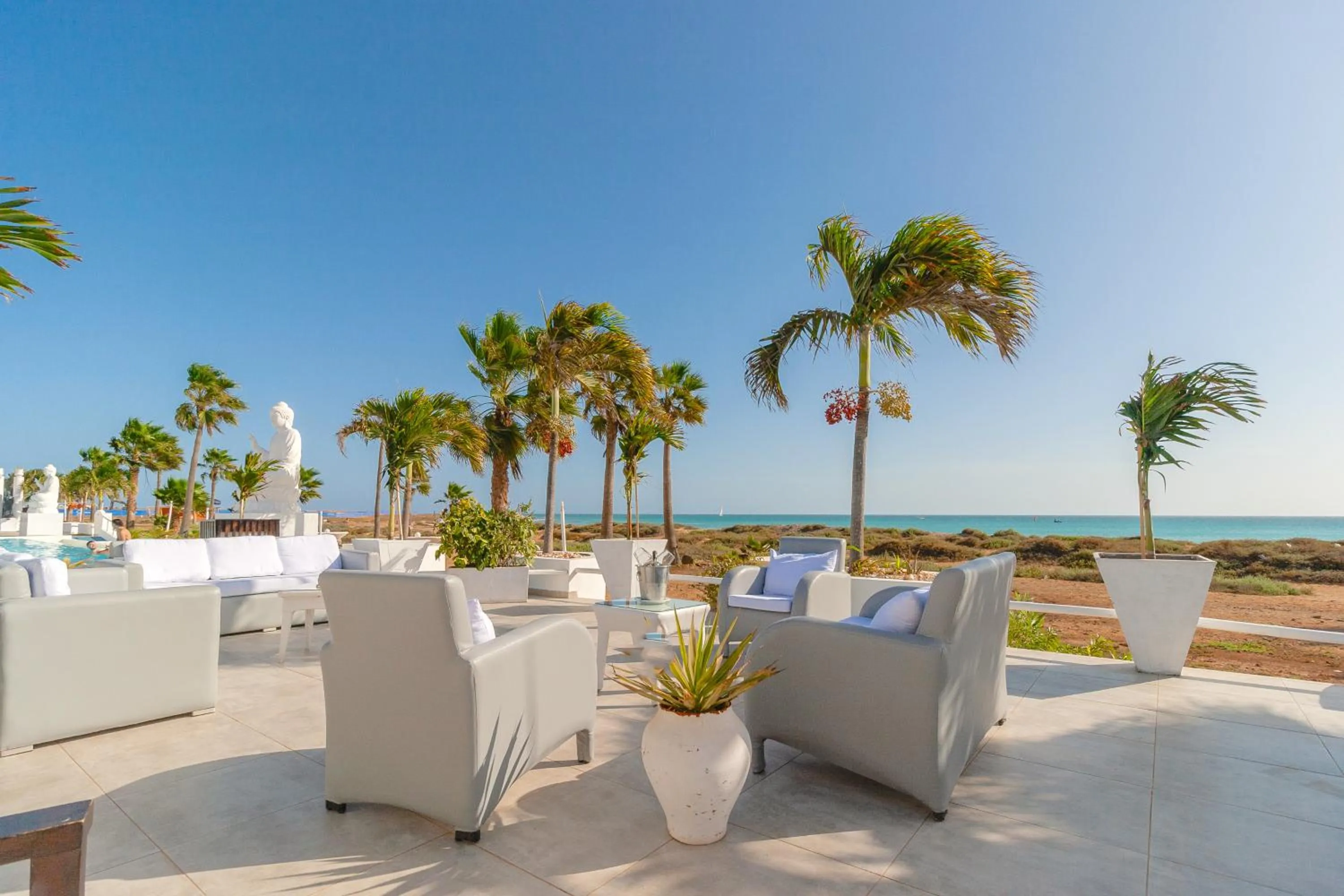 Restaurant/places to eat in Hotel LIVVO Budha Beach