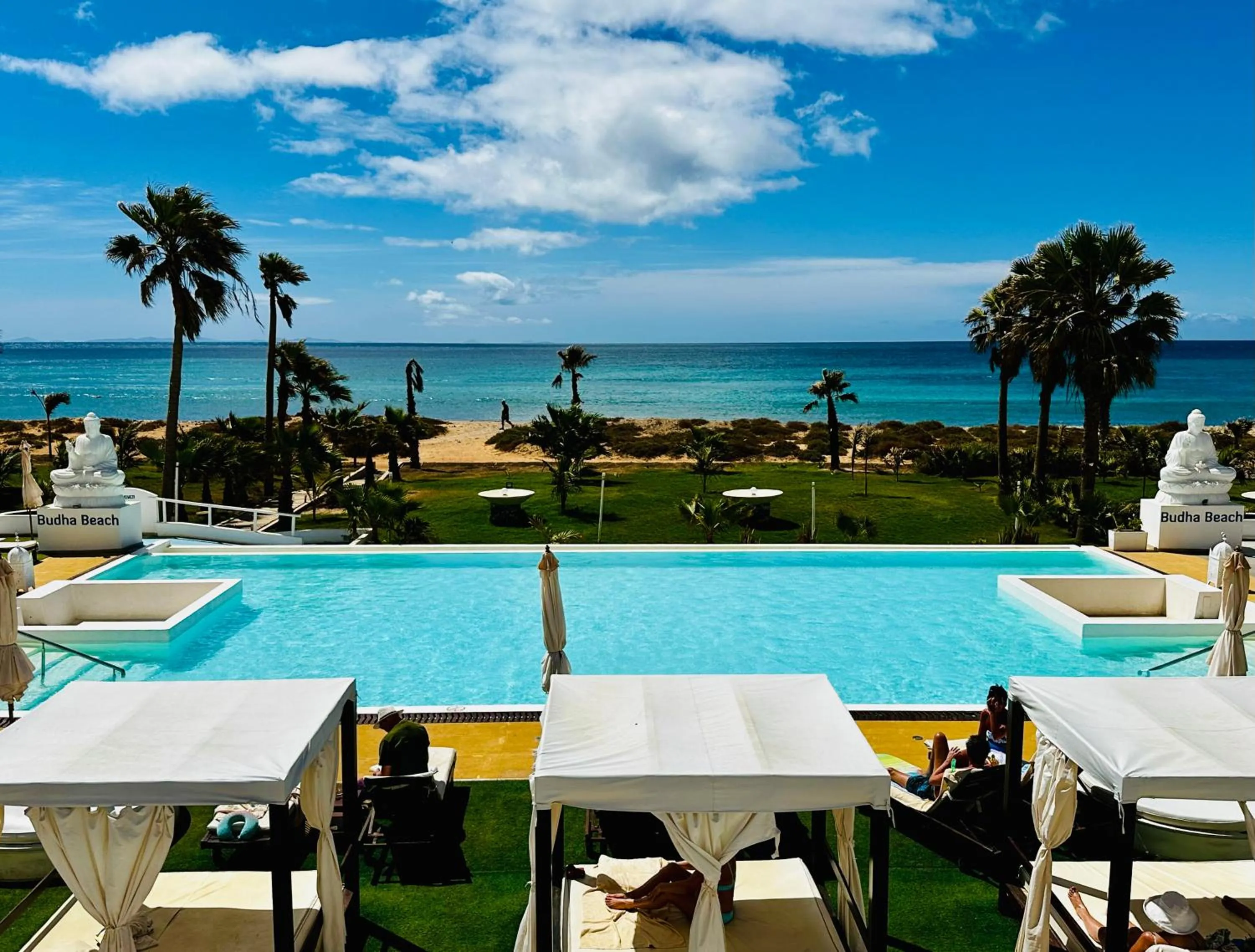 Swimming pool in Hotel LIVVO Budha Beach