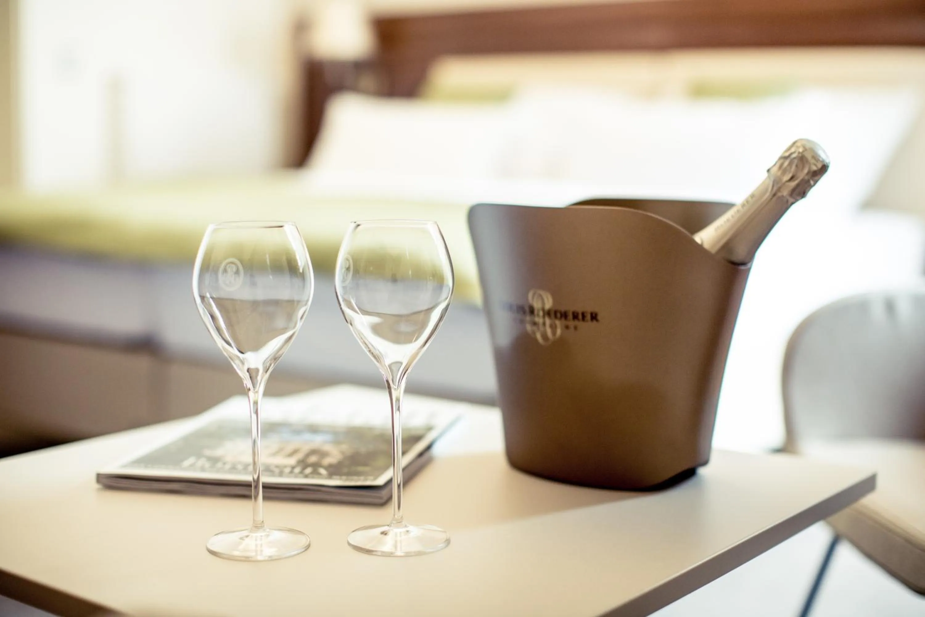 room service in Weinhaus Uhle