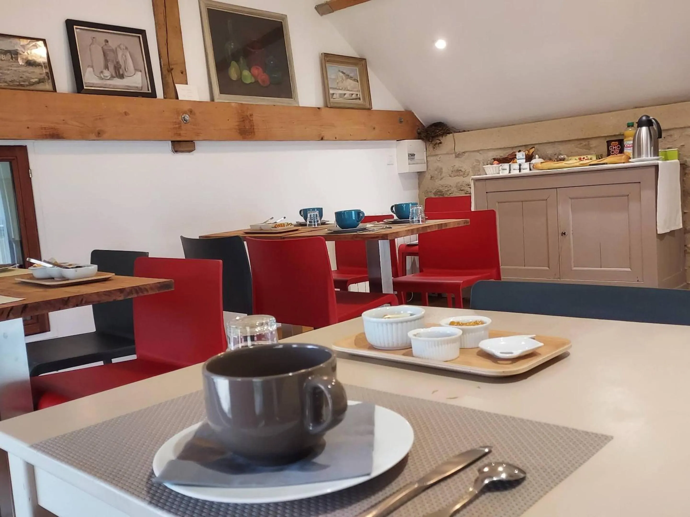 Dining area in La Cuvellerie