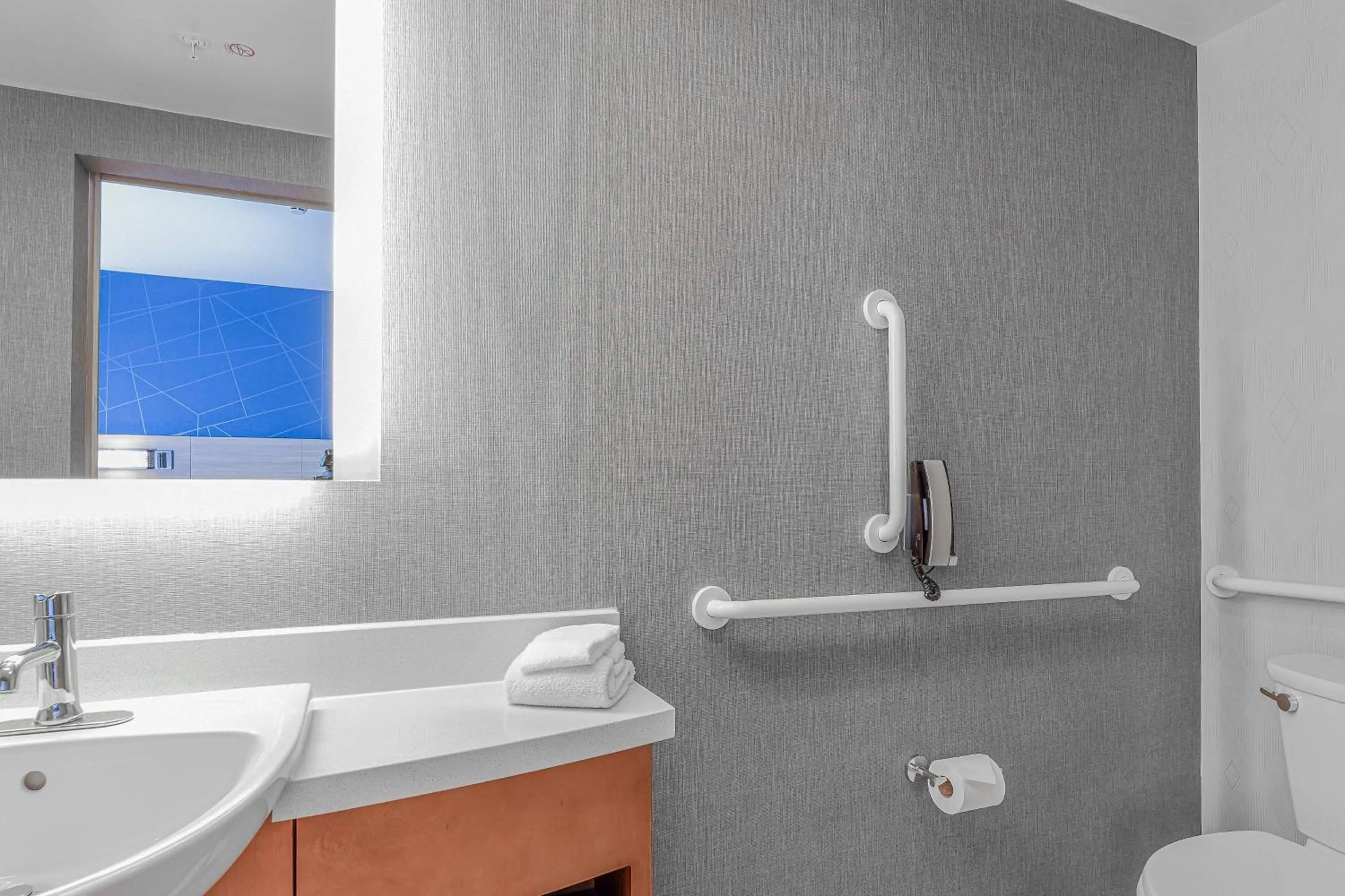 Bathroom in SpringHill Suites by Marriott Fishkill