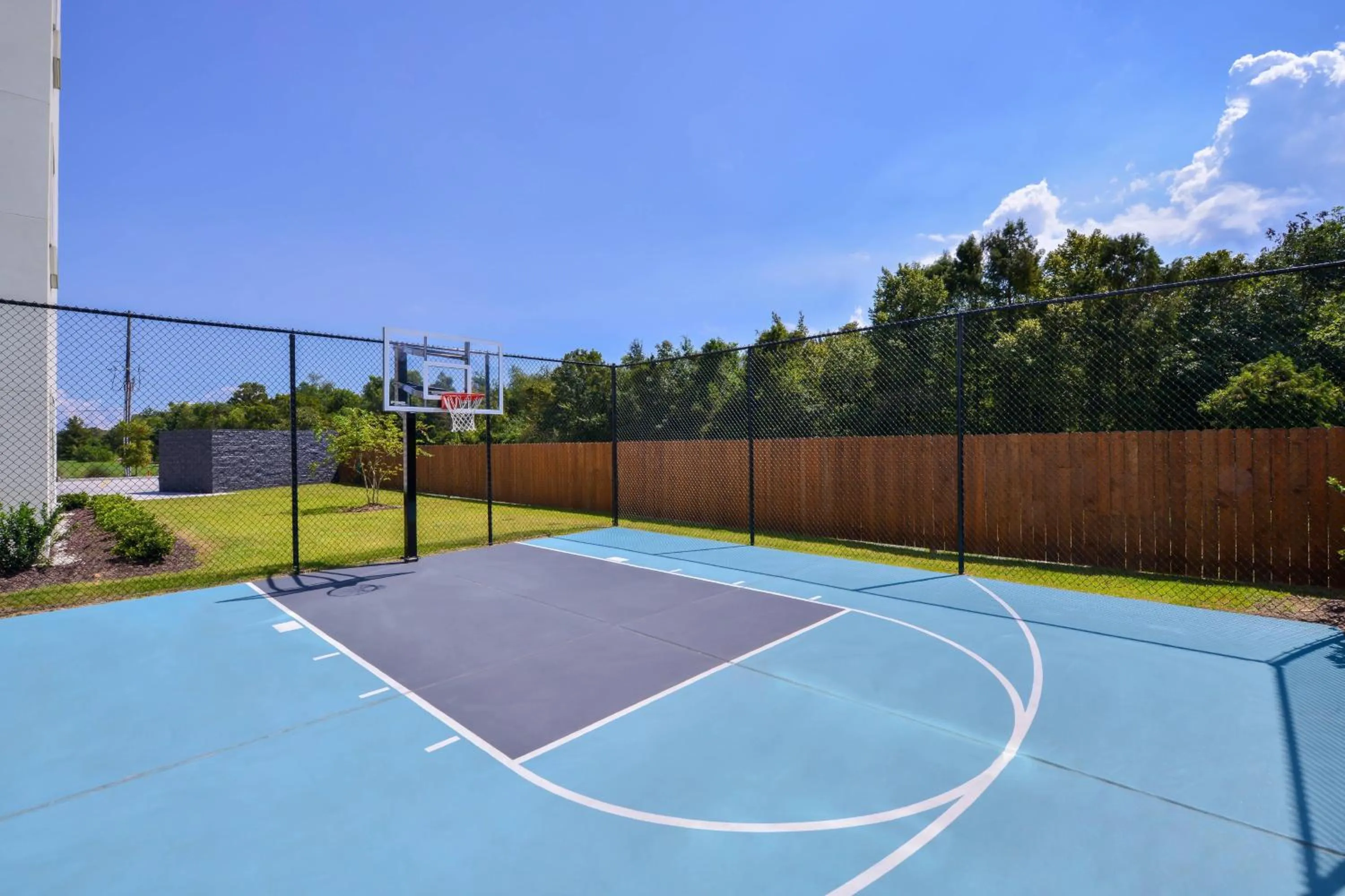 Fitness centre/facilities in TownePlace Suites by Marriott Laplace