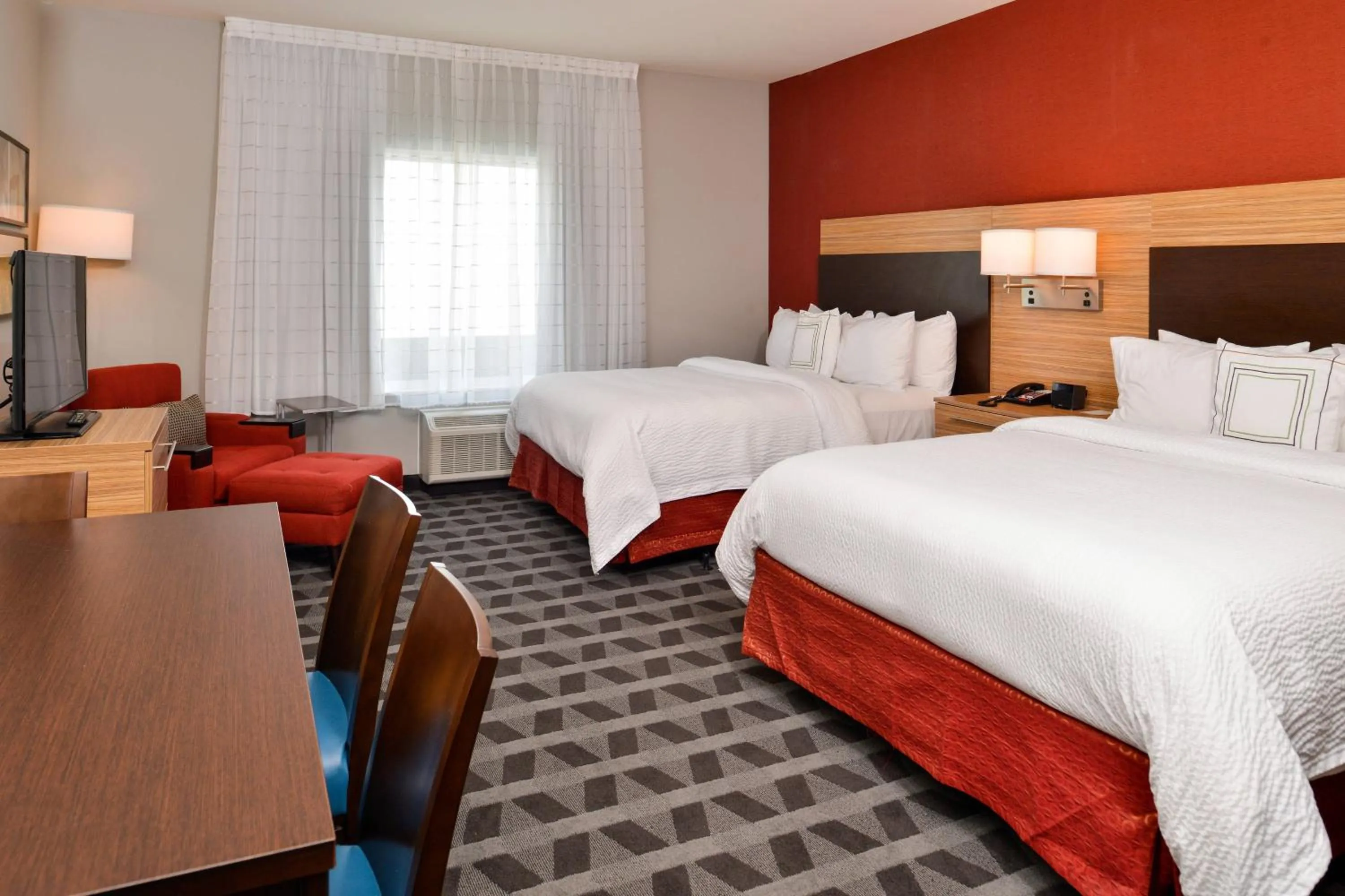 Bedroom, Bed in TownePlace Suites by Marriott Laplace