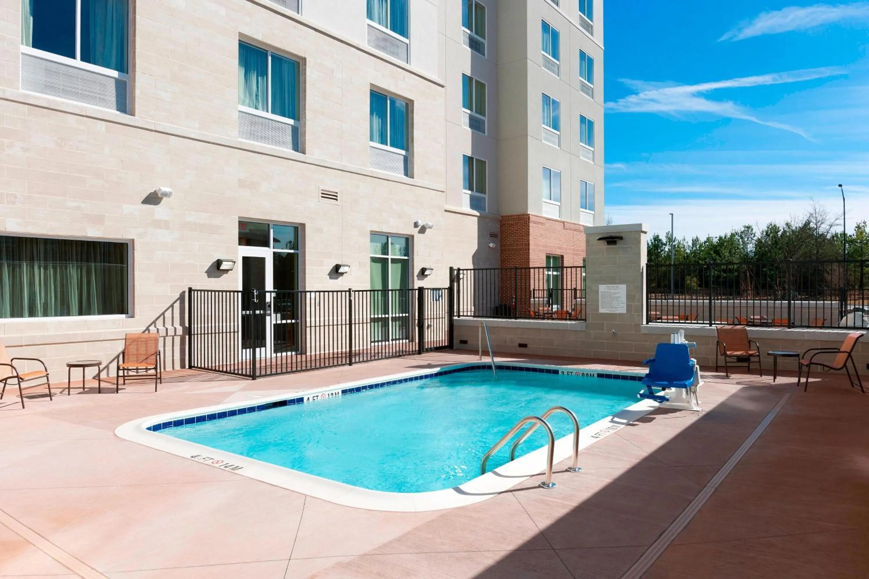 Swimming pool in Fairfield Inn & Suites by Marriott Rock Hill