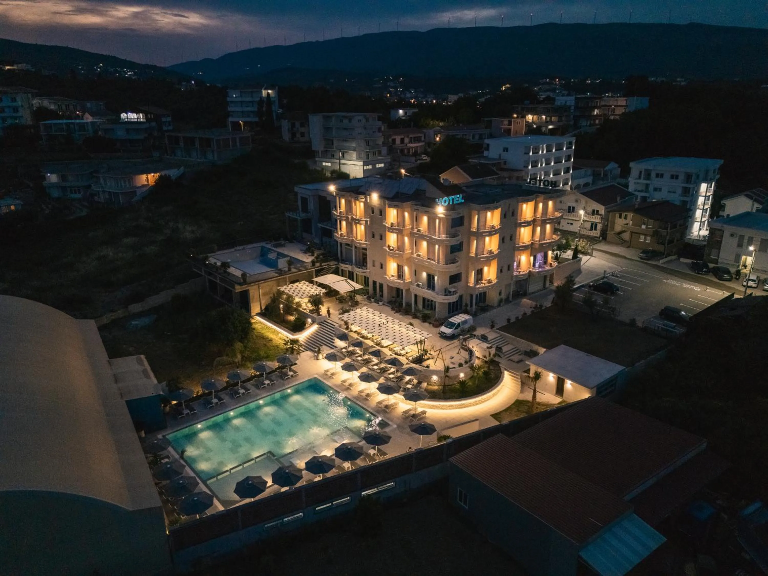 Hotel Blue Moon