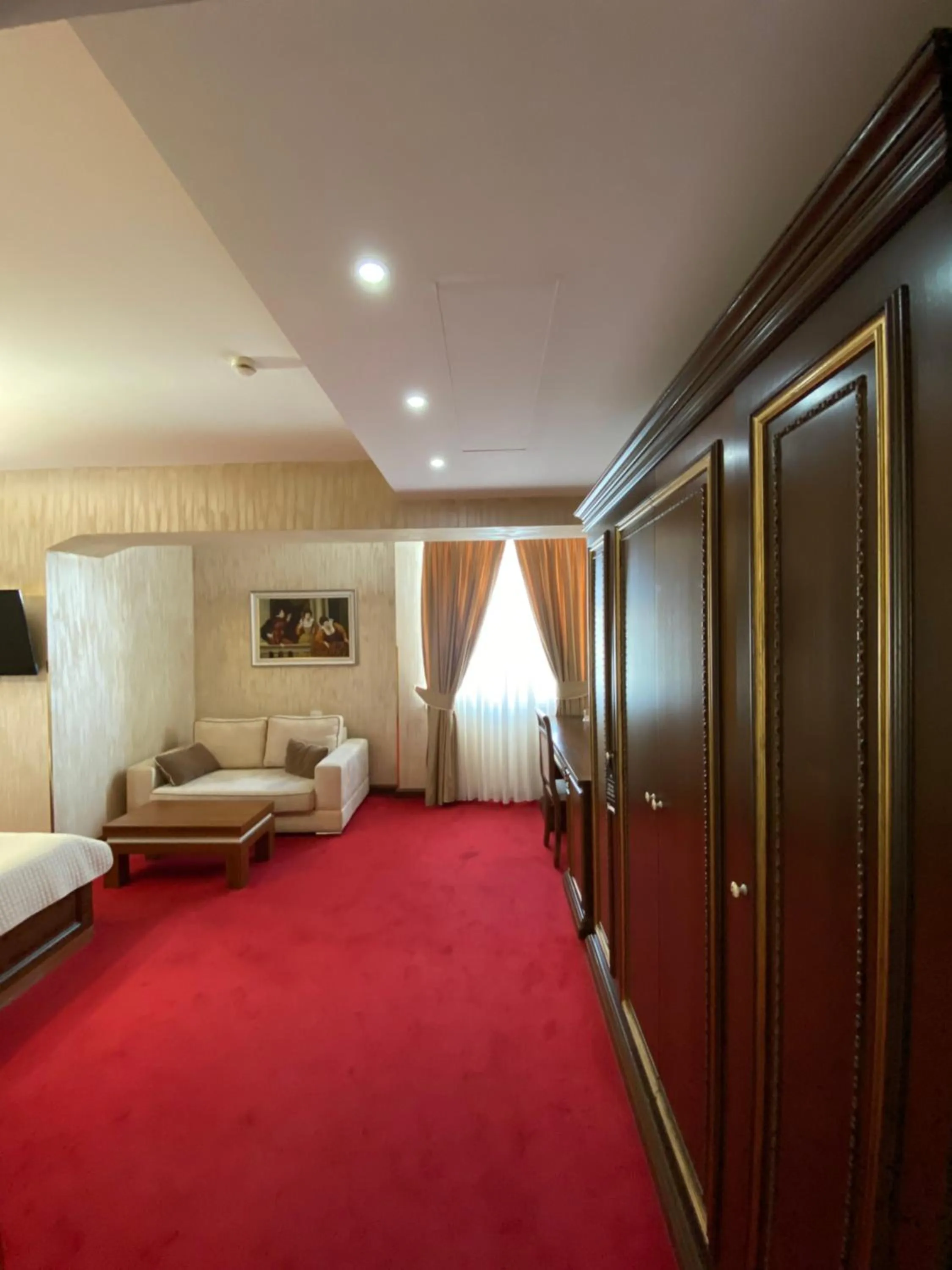 Seating area, Bed in Rozafa Hotel