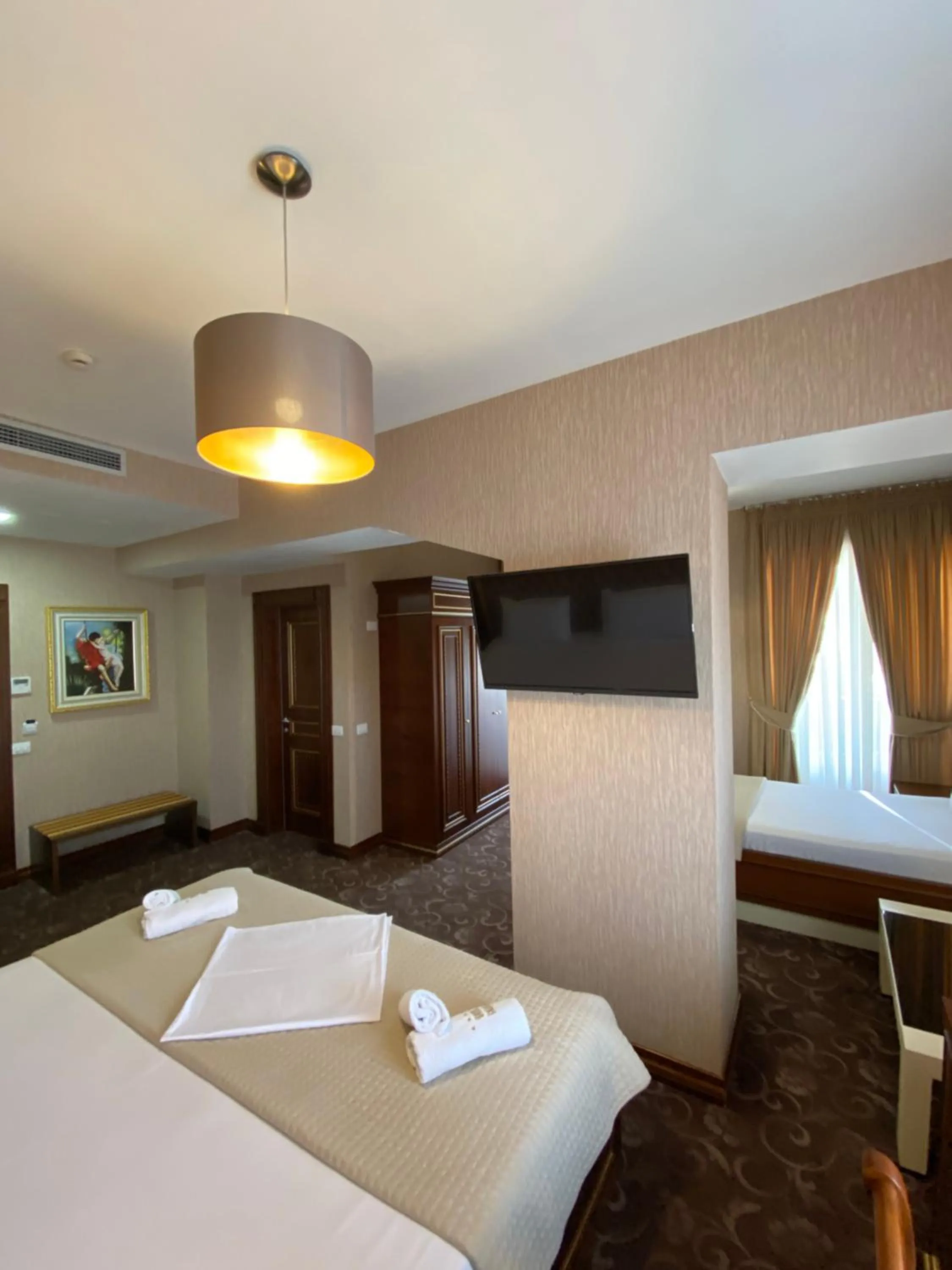 Photo of the whole room, Bed in Rozafa Hotel