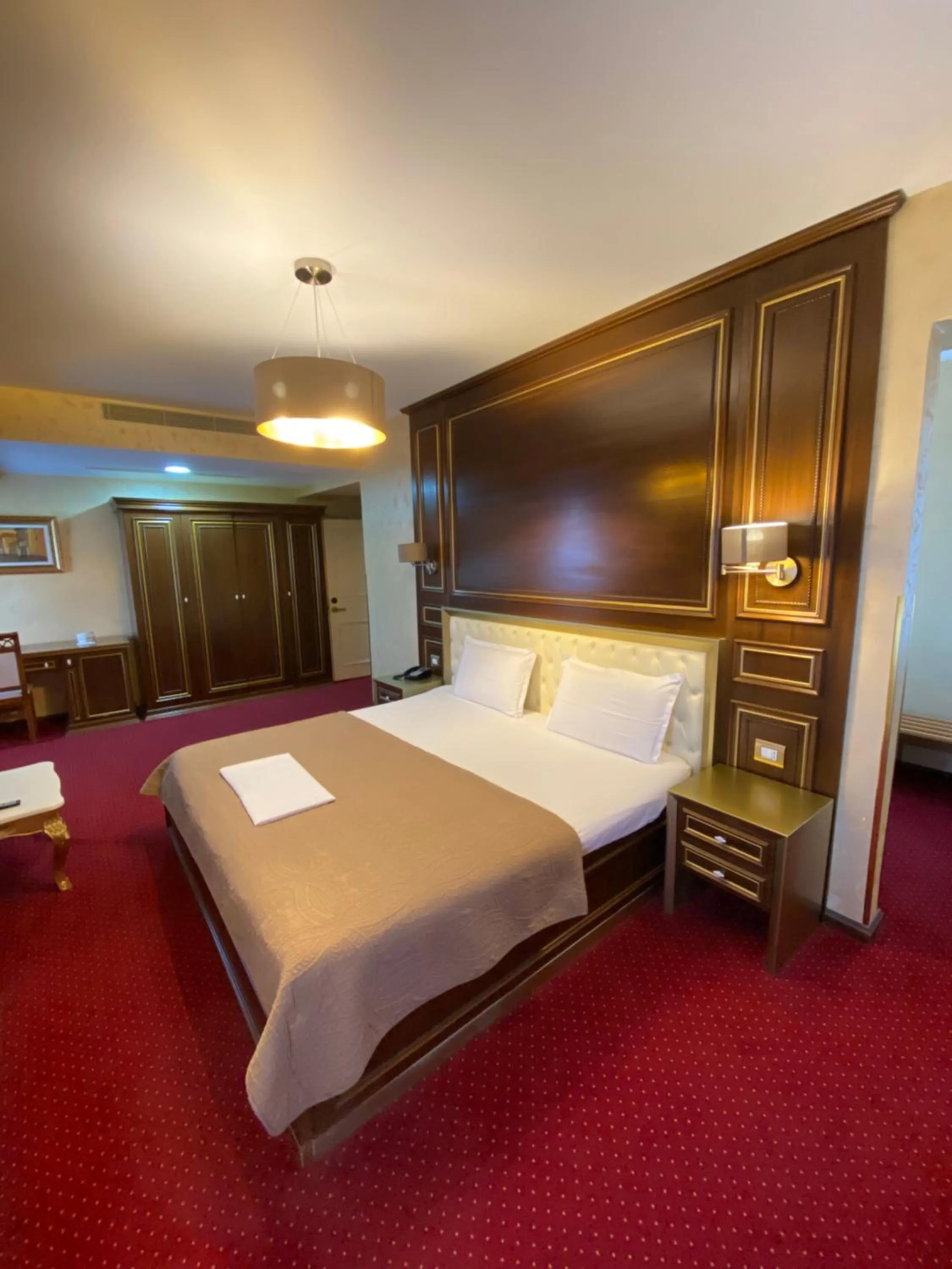 Photo of the whole room, Bed in Rozafa Hotel