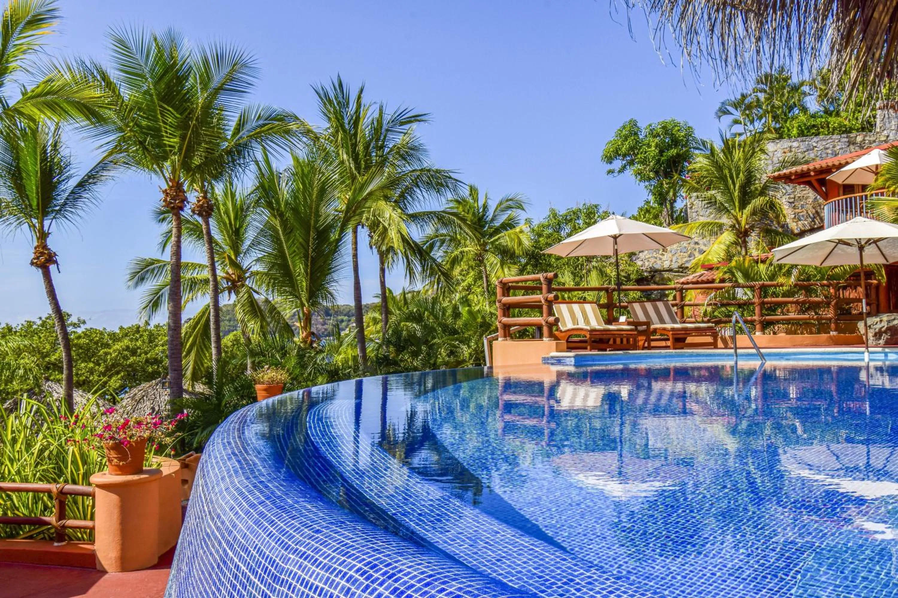 Pool view in Hilton Grand Vacations Club Zihuatanejo