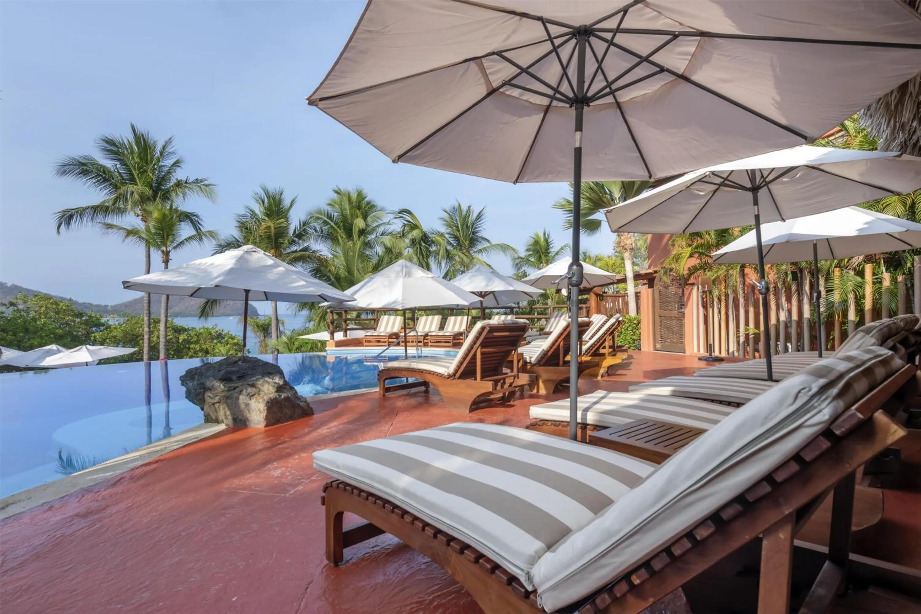Pool view in Hilton Grand Vacations Club Zihuatanejo