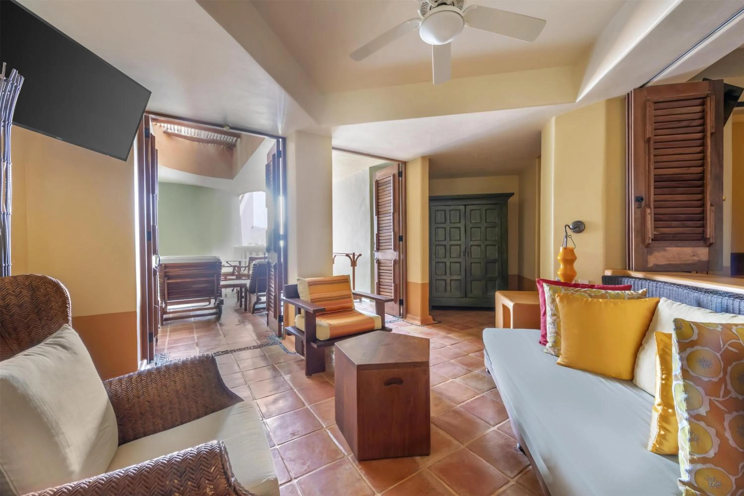 Living room in Hilton Grand Vacations Club Zihuatanejo